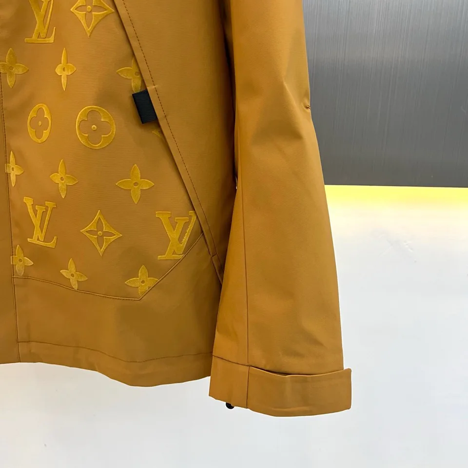 Men's Jackets And Down Jackets LOUIS VUITTON 18416785