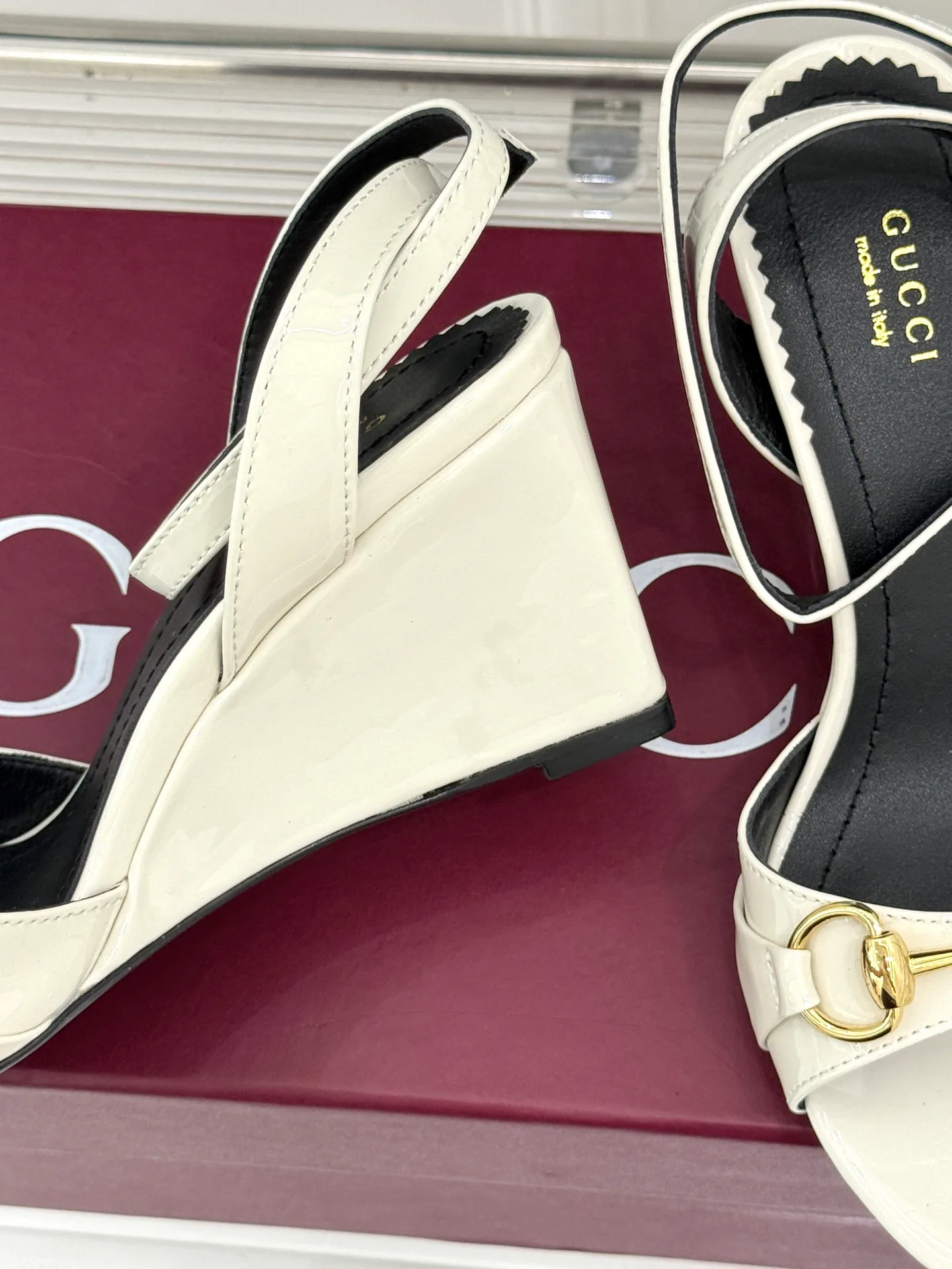 Women's Open-Toe Sandals GUCCI 18034497