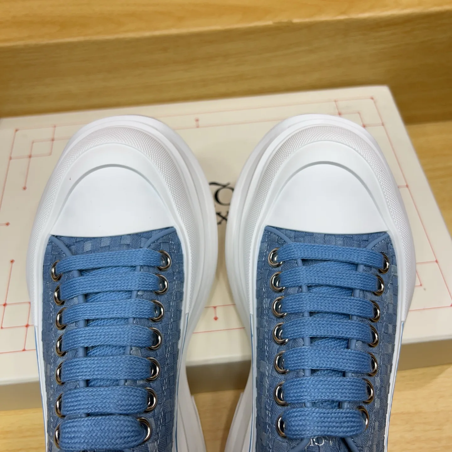 Women's Sneakers ALEXANDER MCQUEEN 17545170