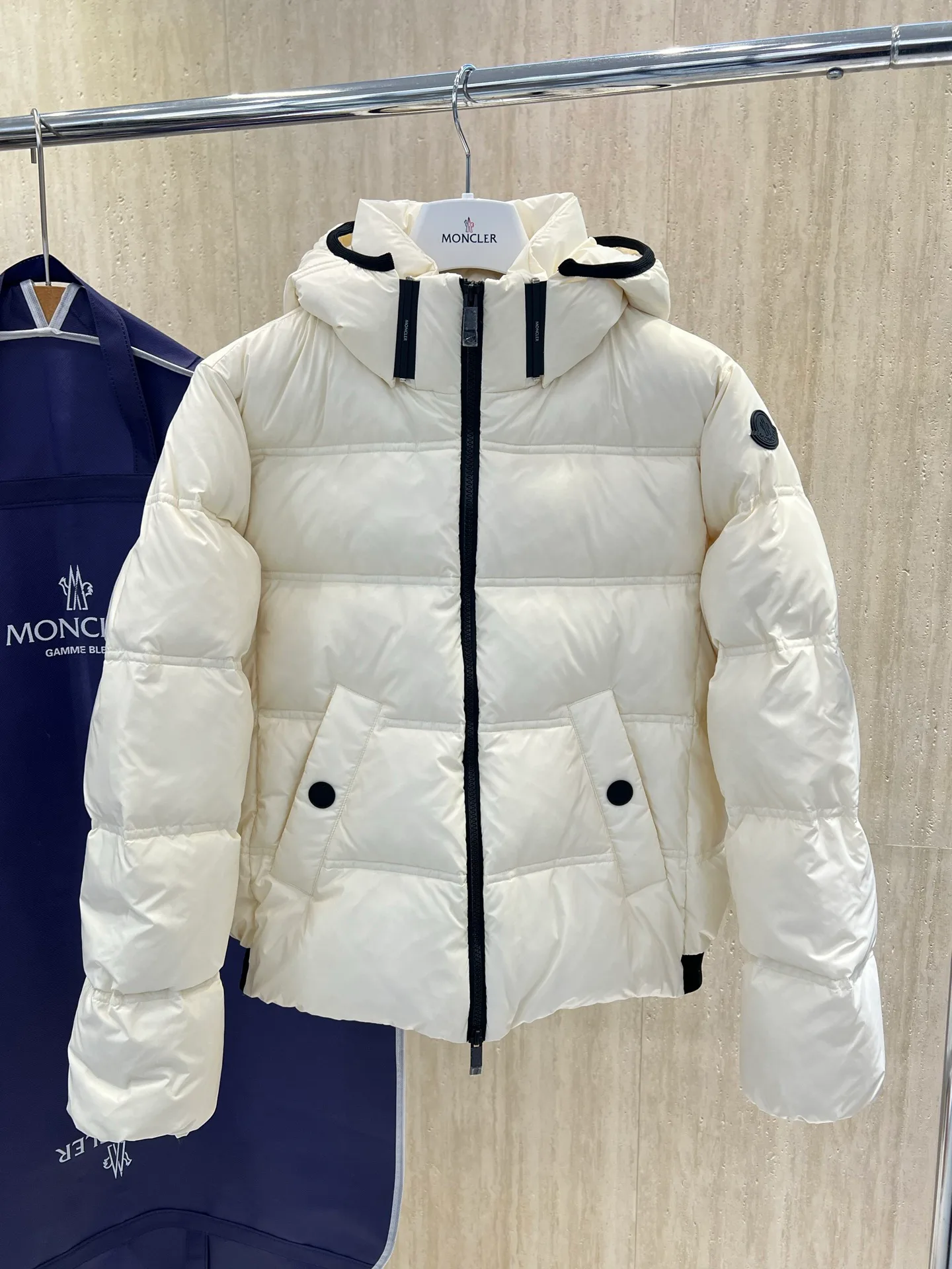 Men's Jackets And Down Jackets MONCLER 18330410