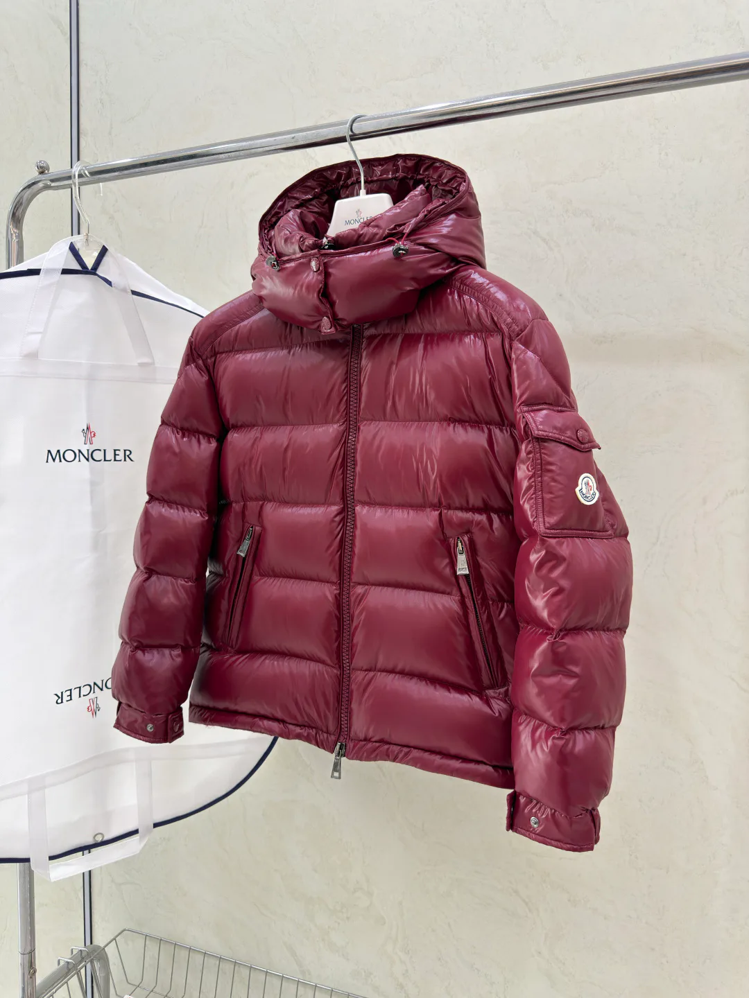 Men's Jackets And Down Jackets MONCLER 18383099