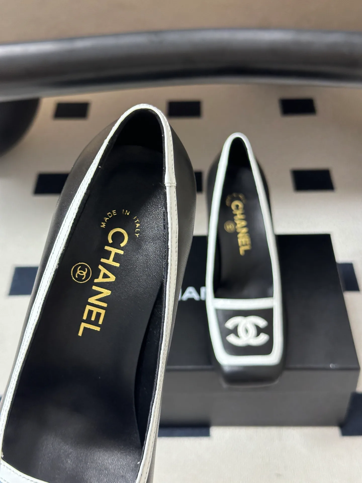 Women's Heels CHANEL 18049712
