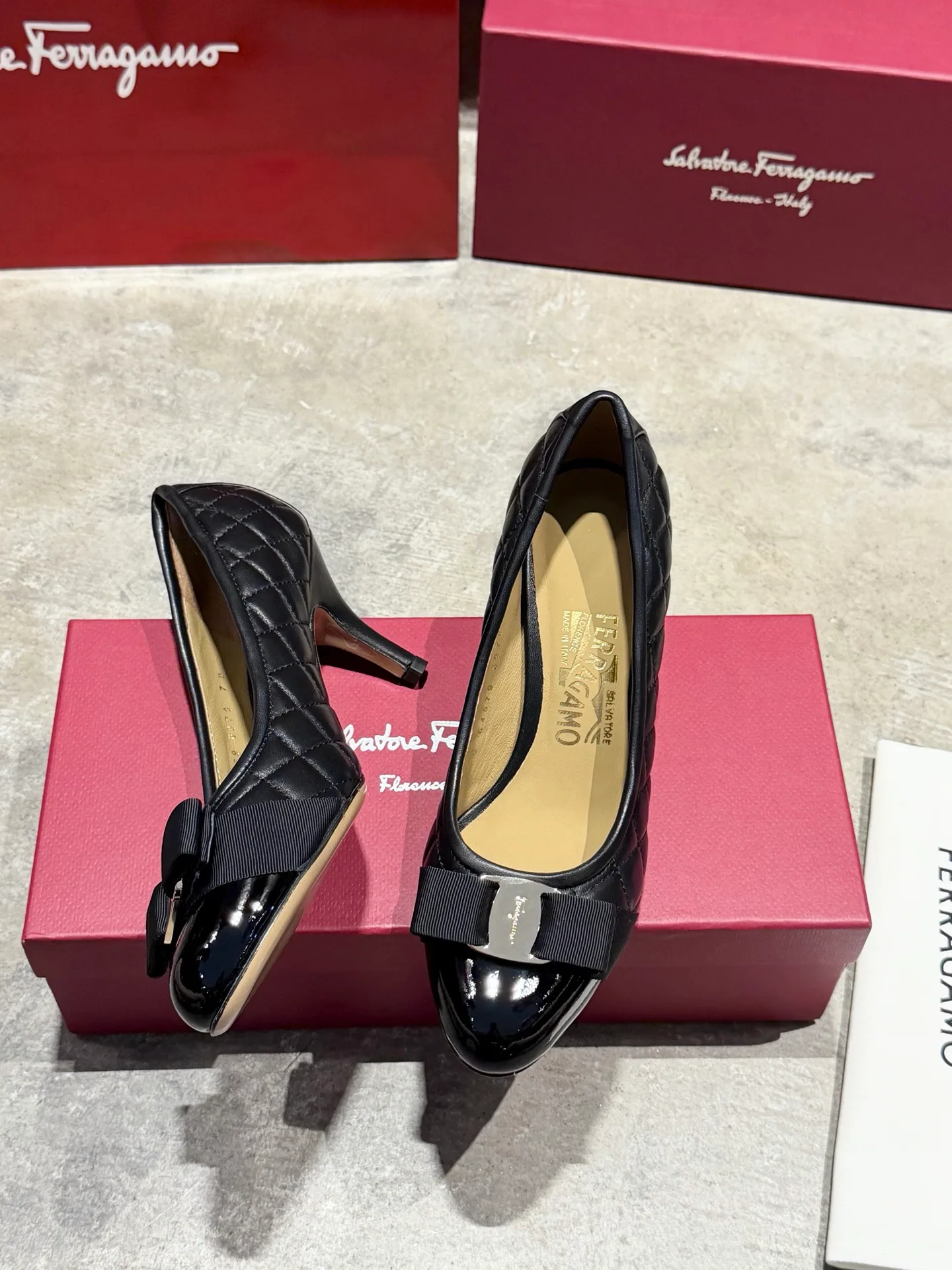 Women's Ballet Flats SALVATORE FERRAGAMO 17642578