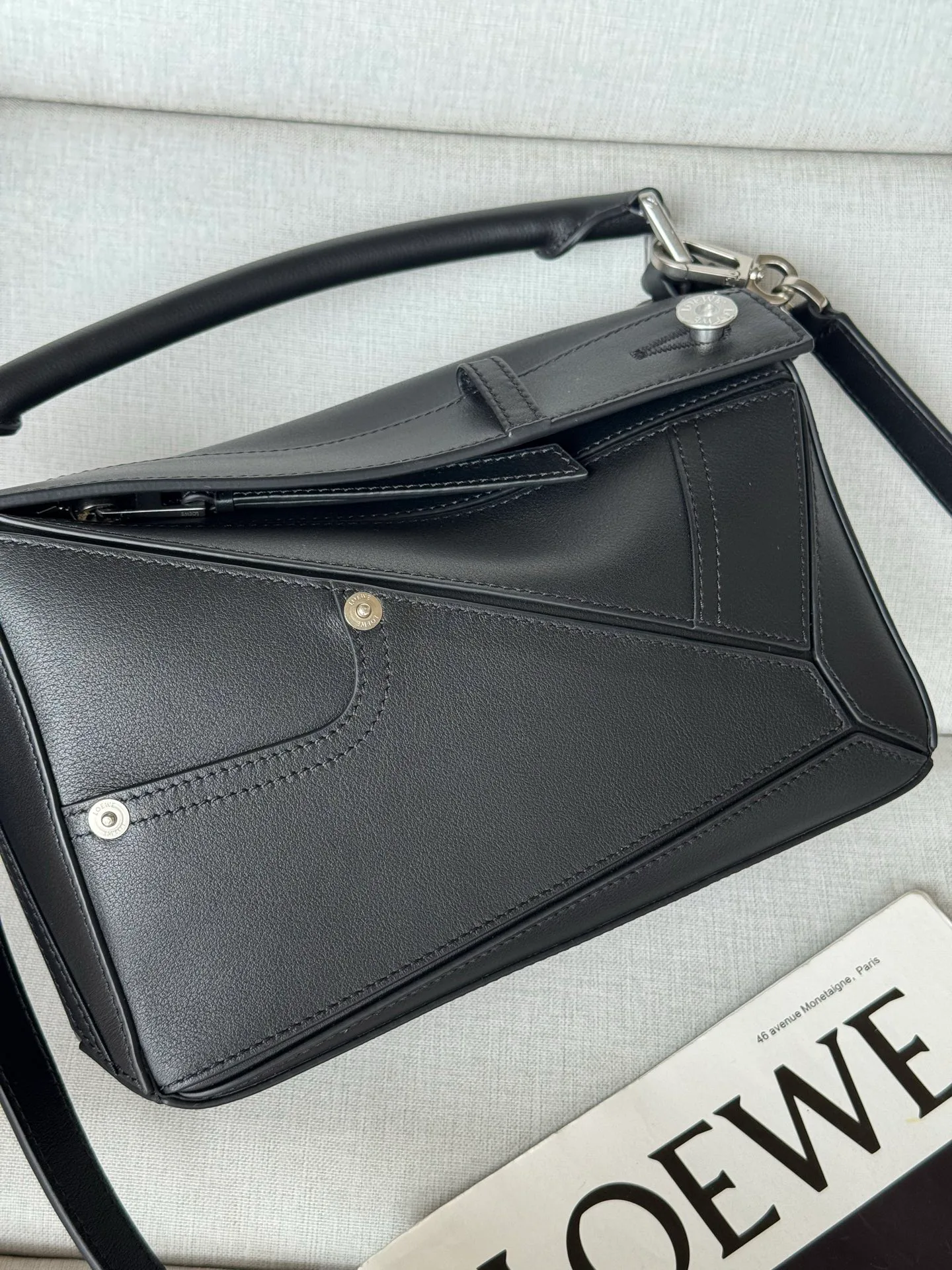 Women's Classic Handbags LOEWE 17937889