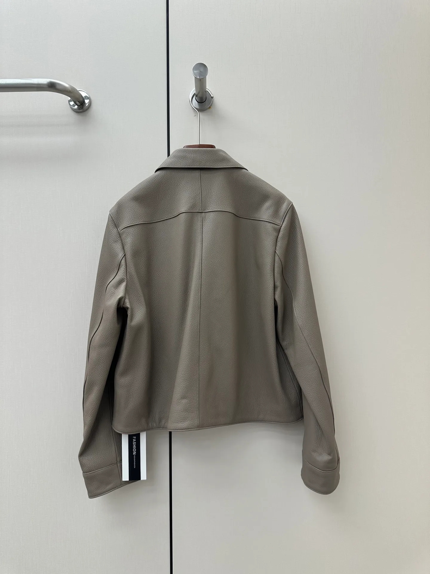 Women's Leather Jackets And Sheepskin Coats HERMES 18060879