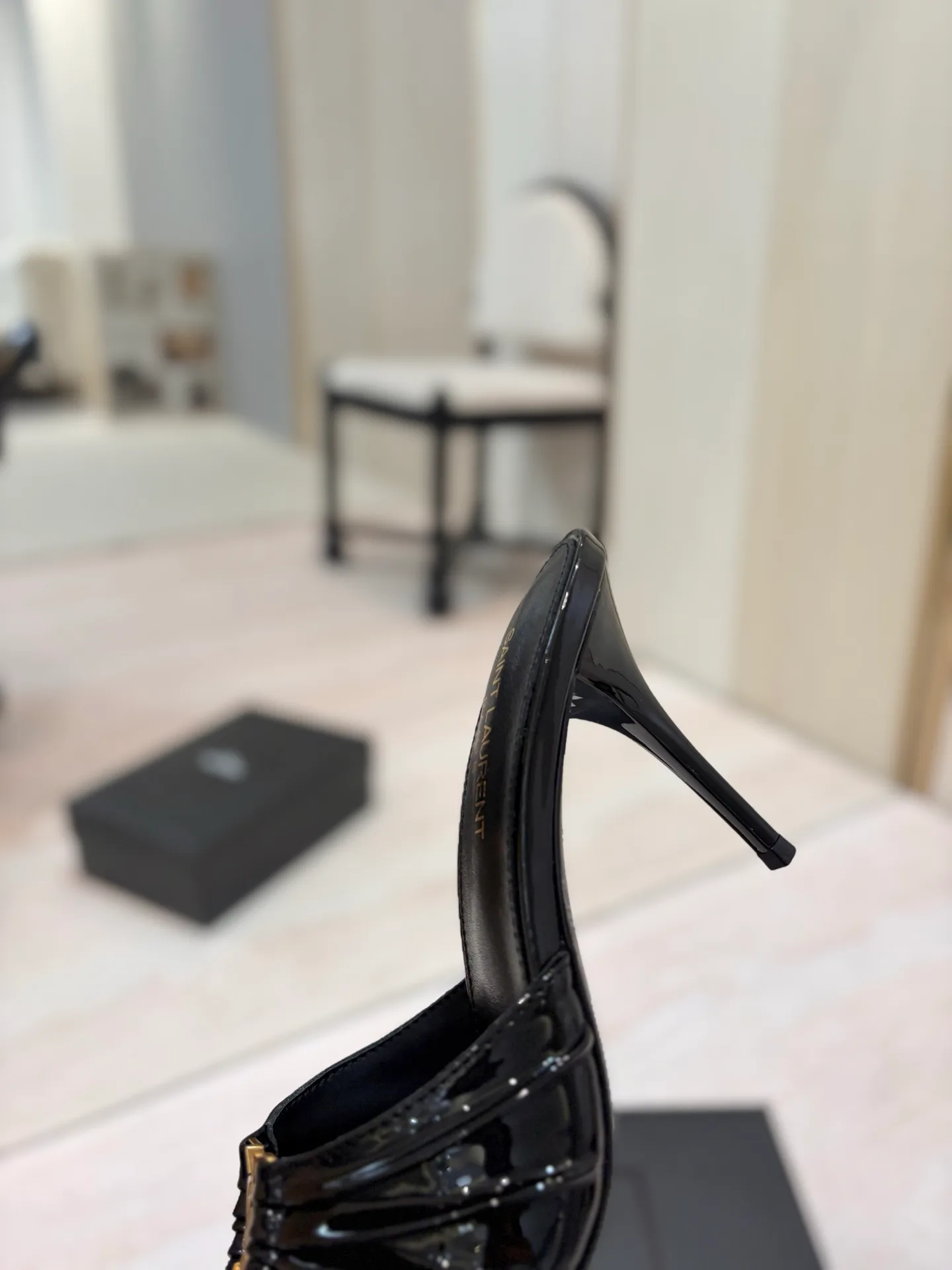 Women's Mules And Clogs SAINT LAURENT 17476095