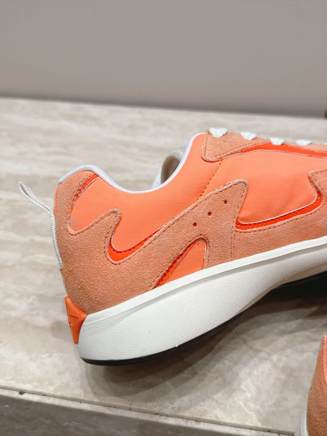 Men's Sneakers LOUIS VUITTON 17946648