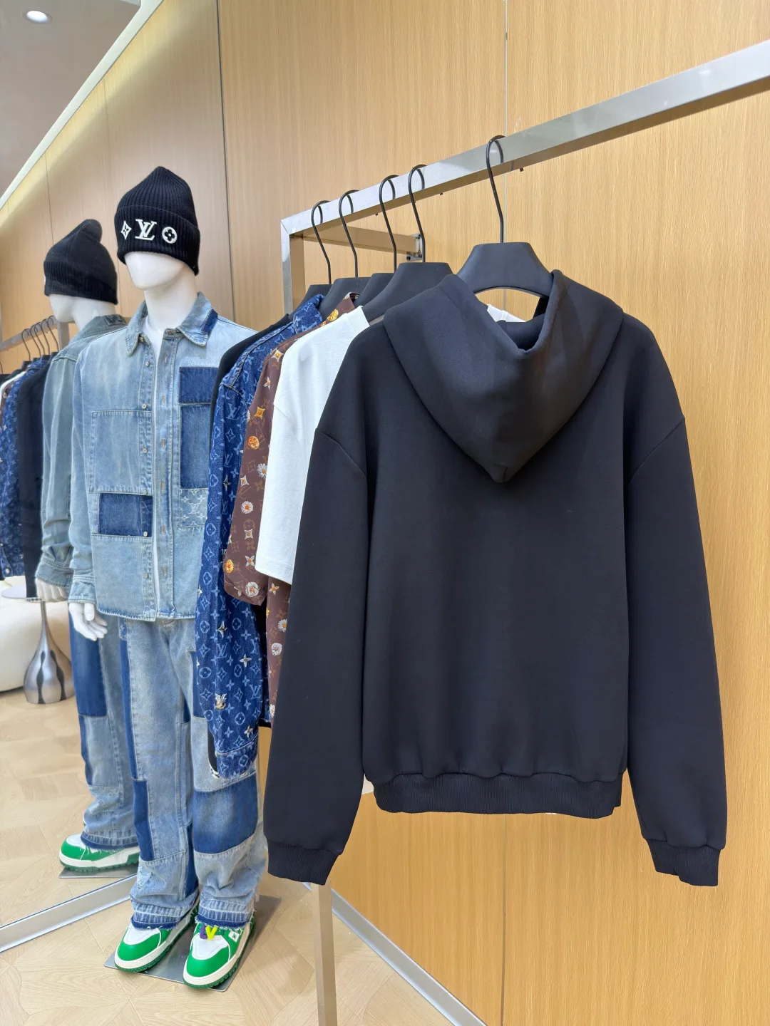 Men's Sweatshirts And Hoodies LOUIS VUITTON 17740836