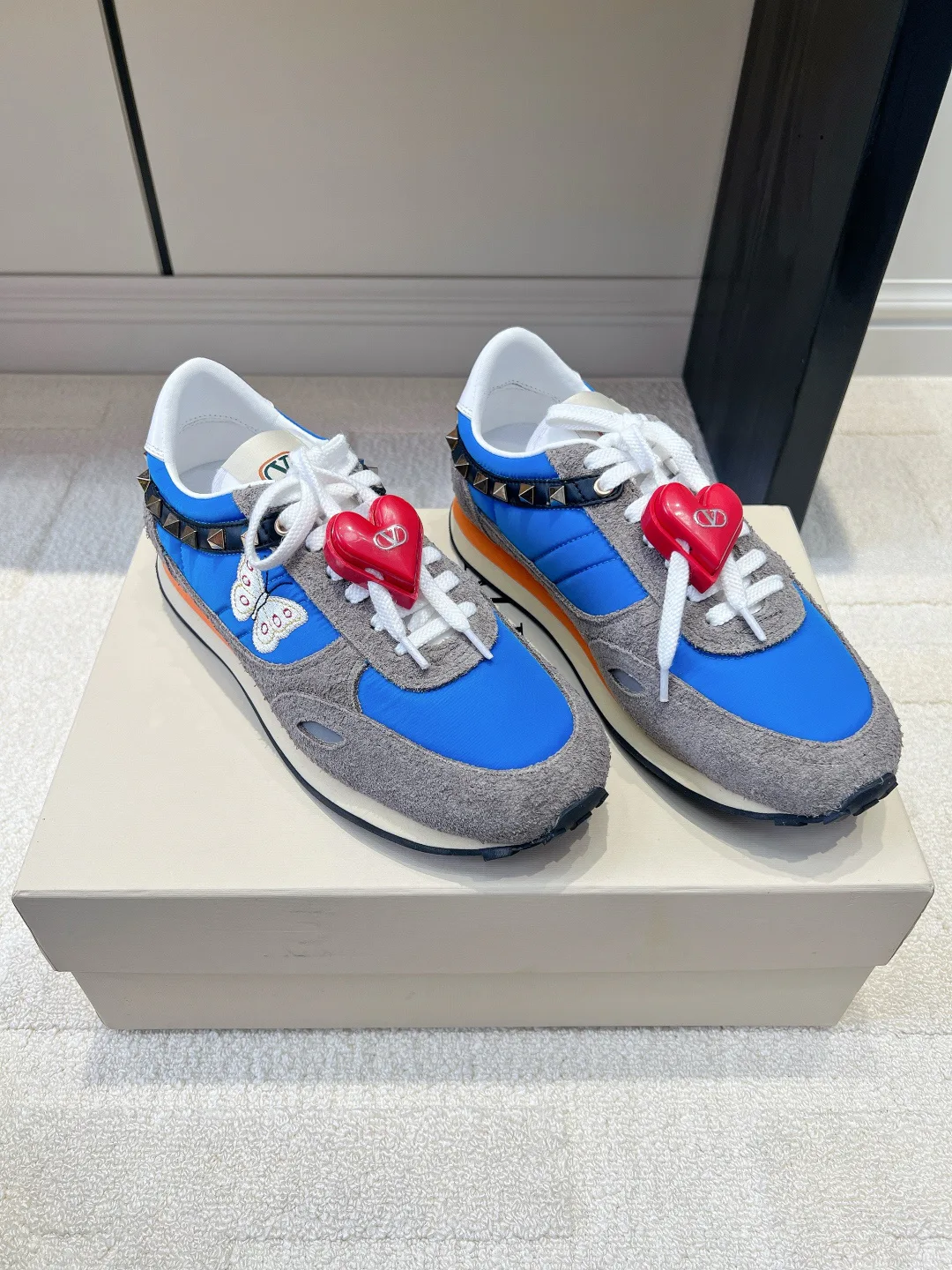 Women's Sneakers VALENTINO 18436566