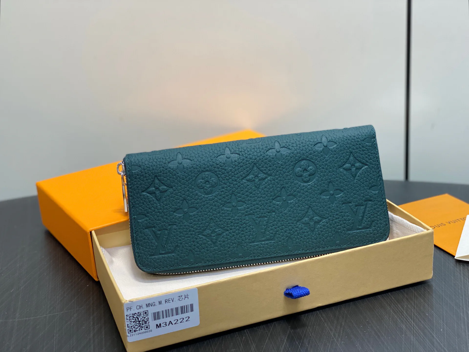 Women's Clutches LOUIS VUITTON 19582450