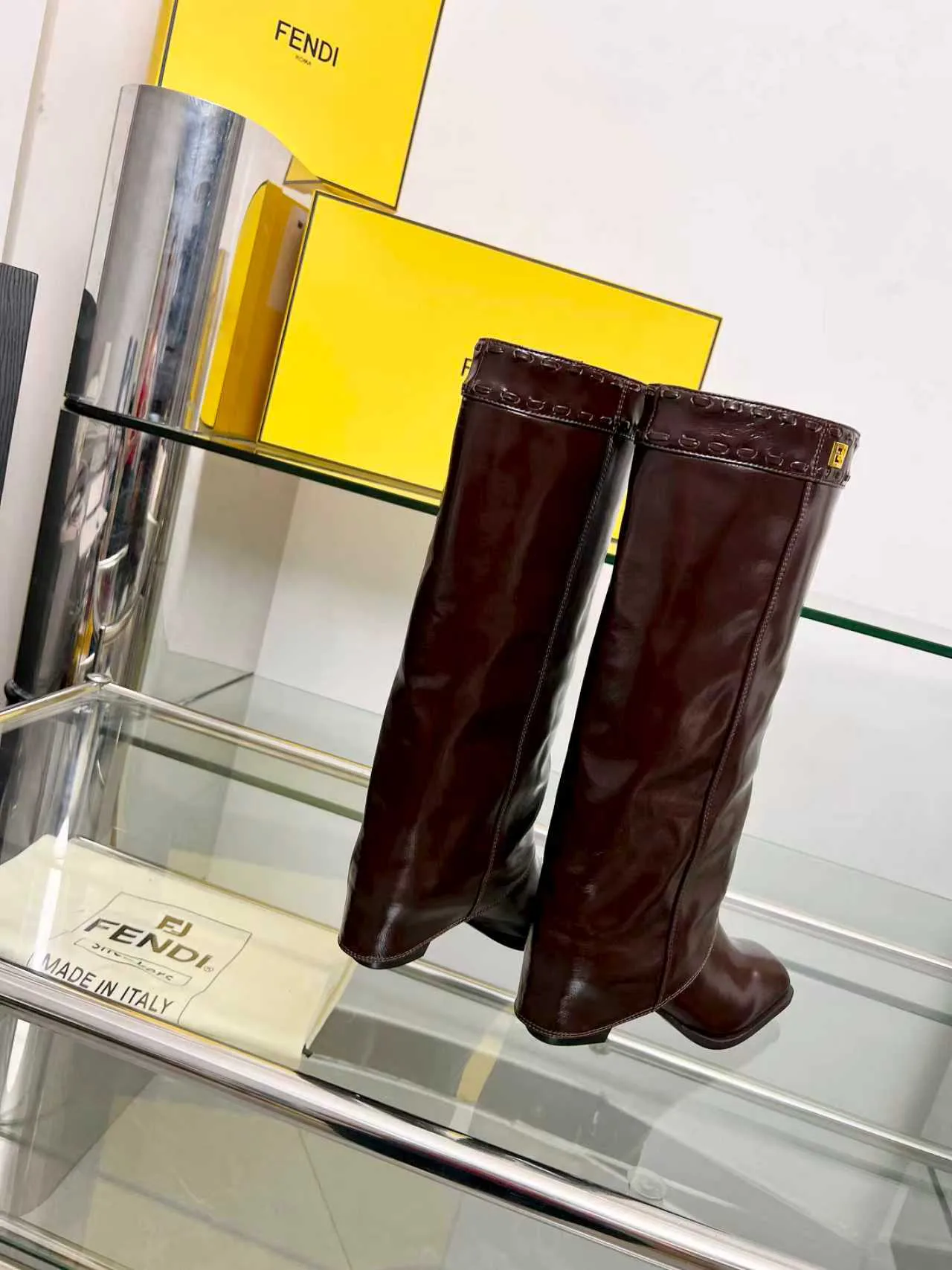 Women's Boots FENDI 18104317