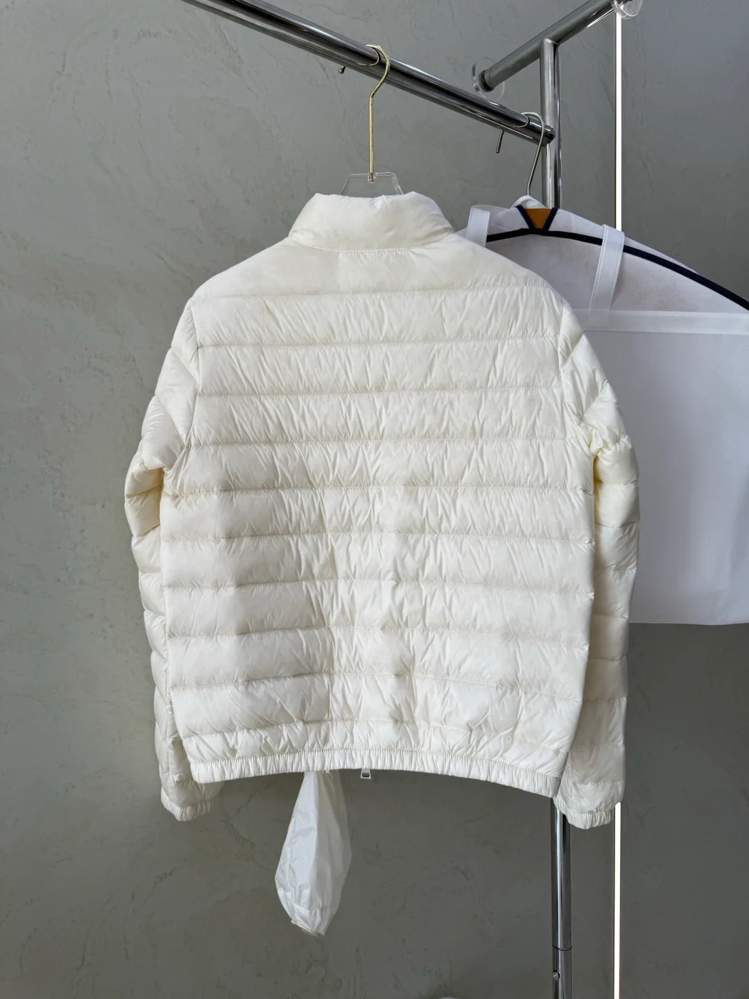 Women's Jackets And Down Jackets MONCLER 18043471