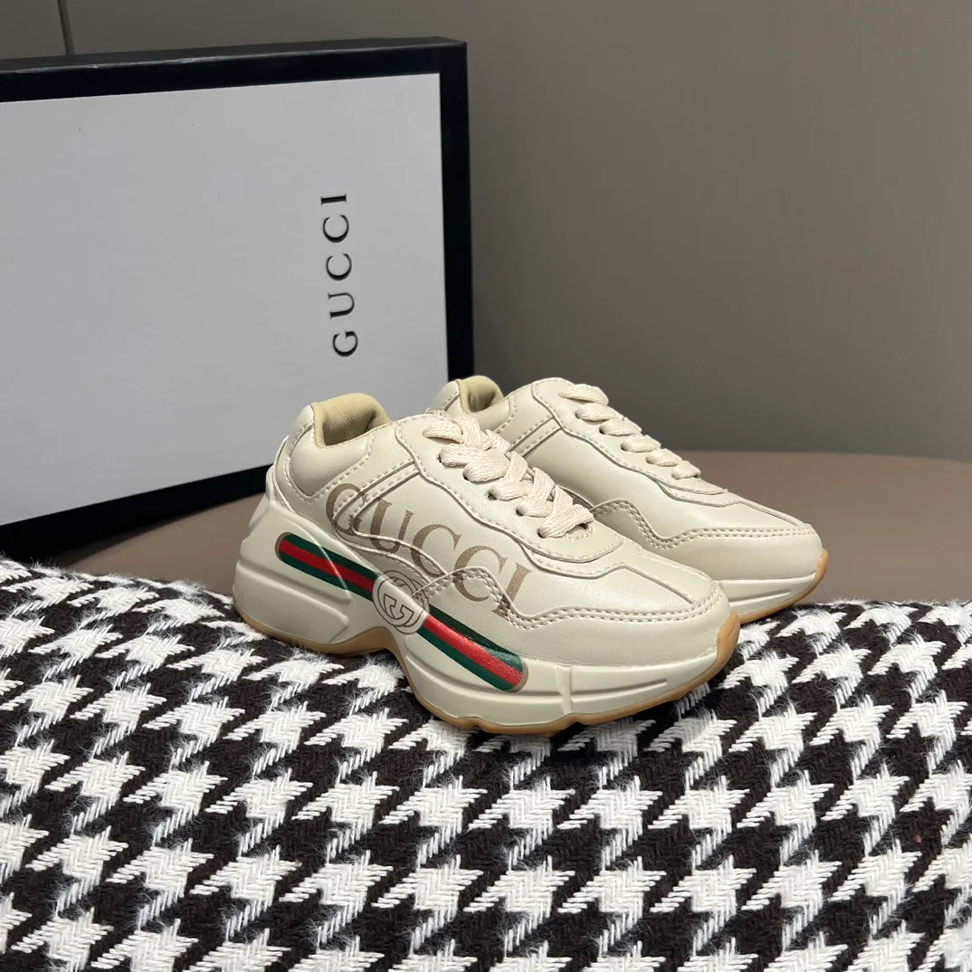 Women's Sneakers GUCCI 18075509
