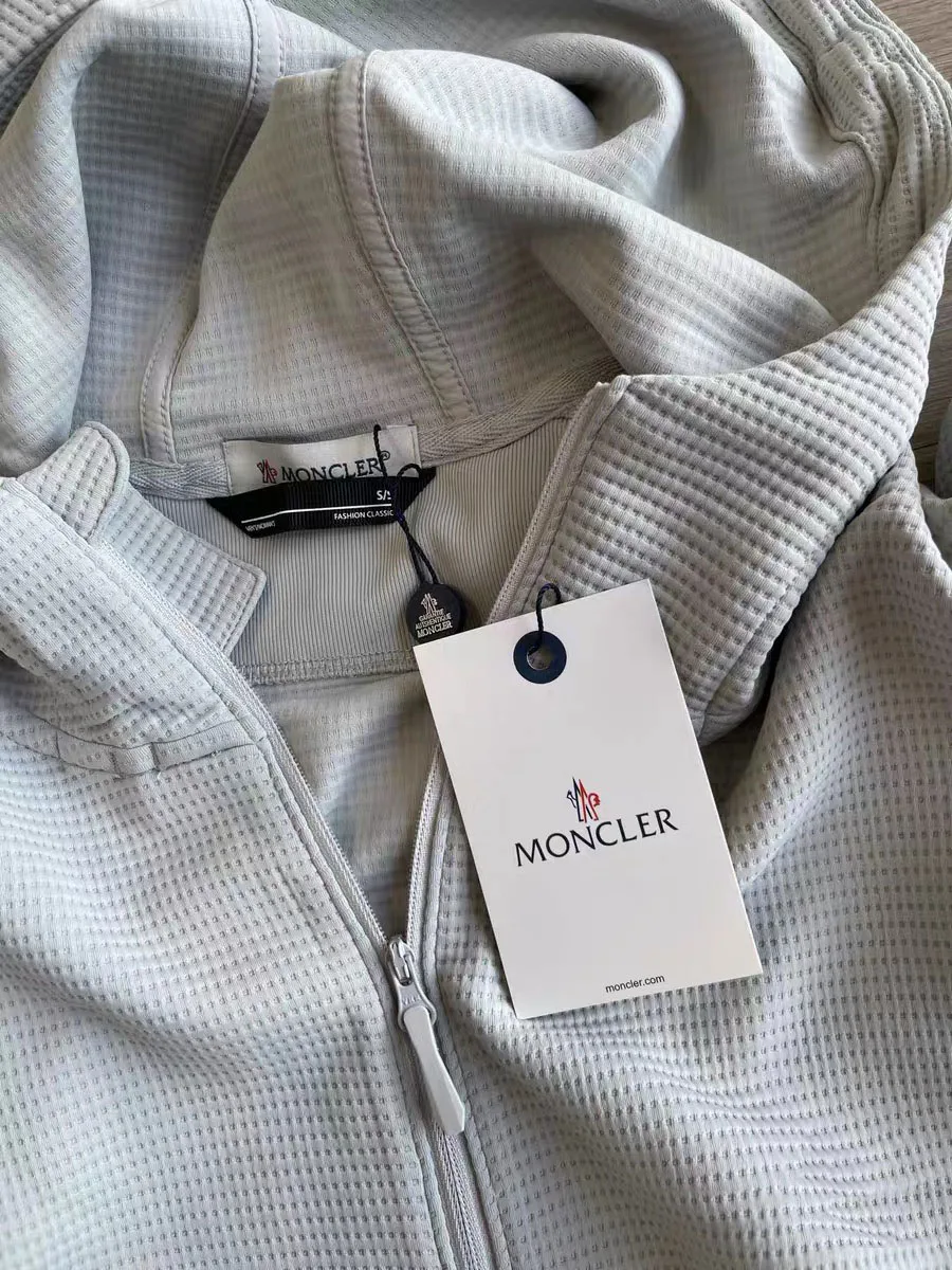 Men's Jackets And Down Jackets MONCLER 18366142