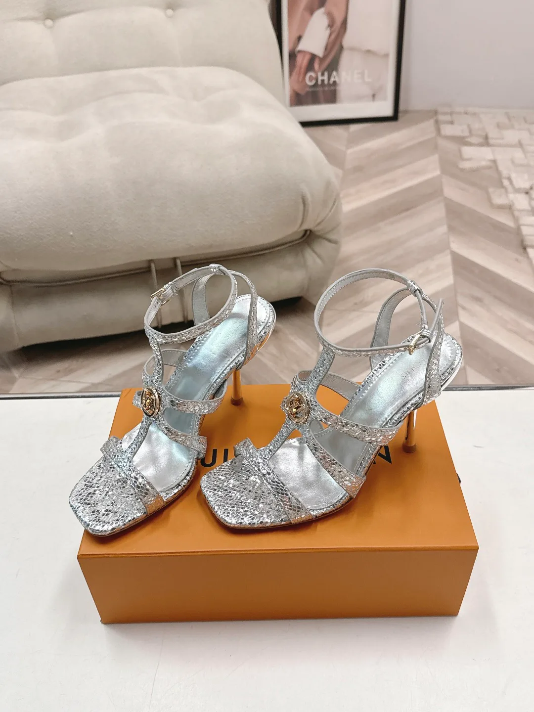 Women's Open-Toe Sandals LOUIS VUITTON 17578100