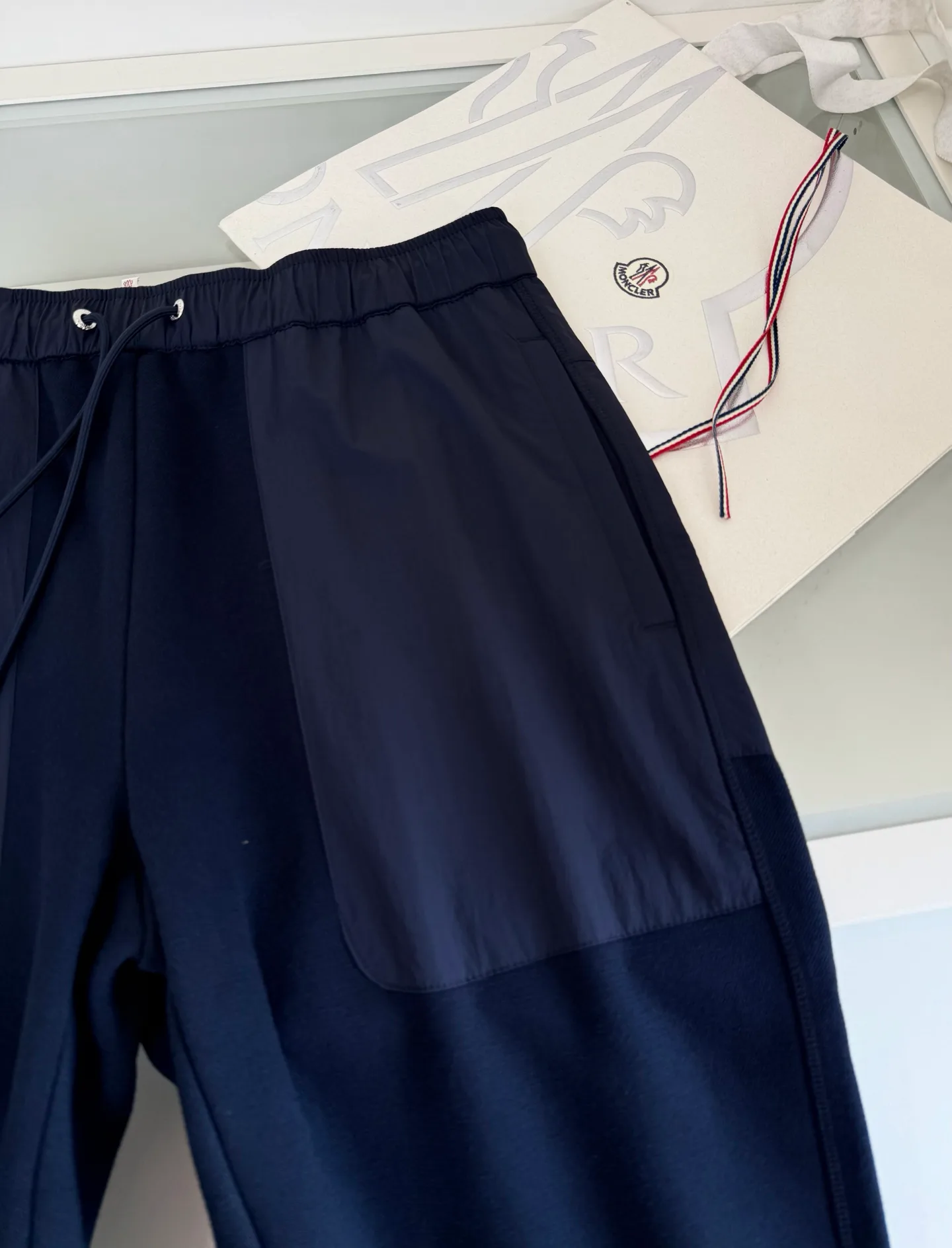 Брюки Мужские Moncler 18620411