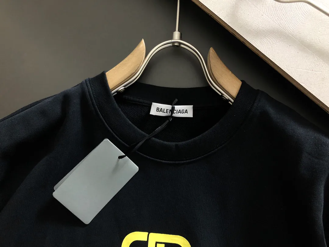 Men's Sweatshirts And Hoodies BALENCIAGA 18543110