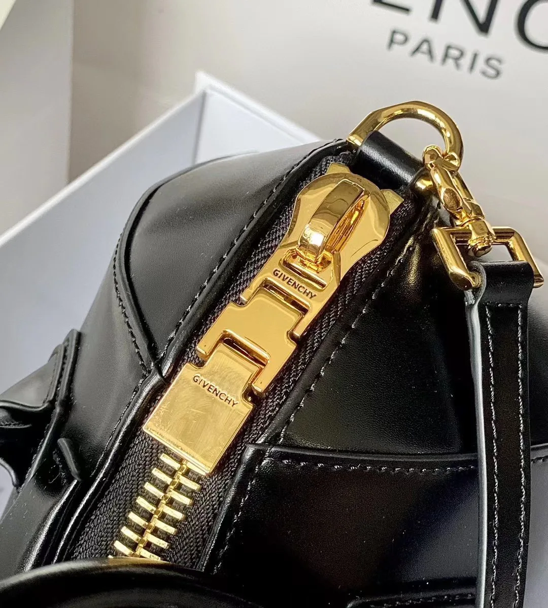 Women's Classic Handbags GIVENCHY 18452631