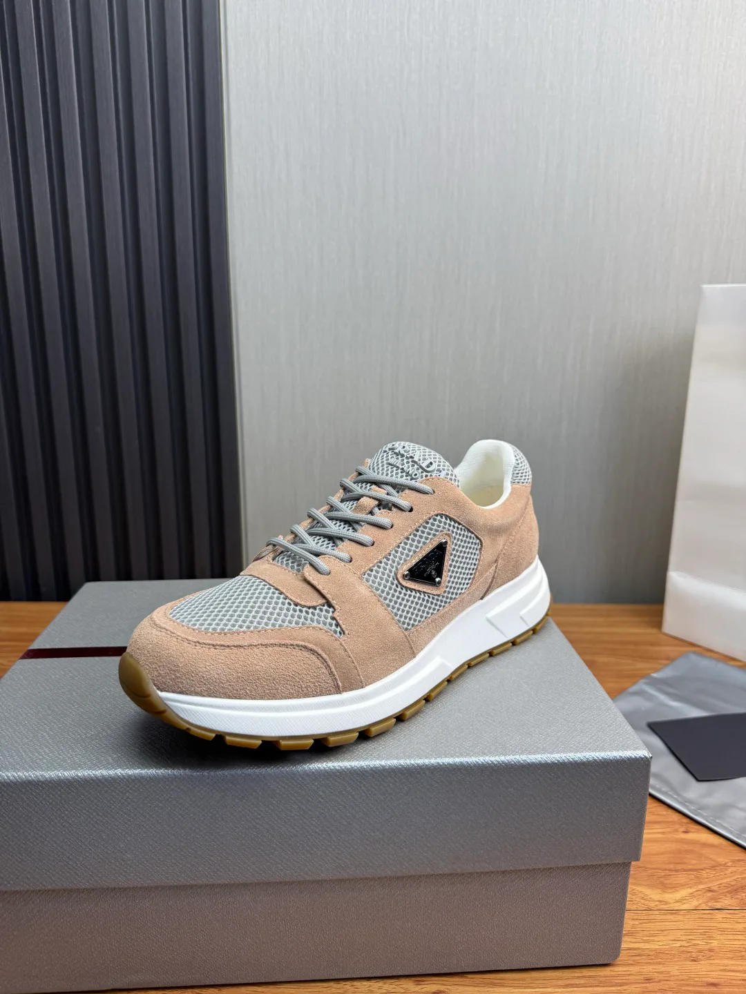 Men's Sneakers PRADA 18418637
