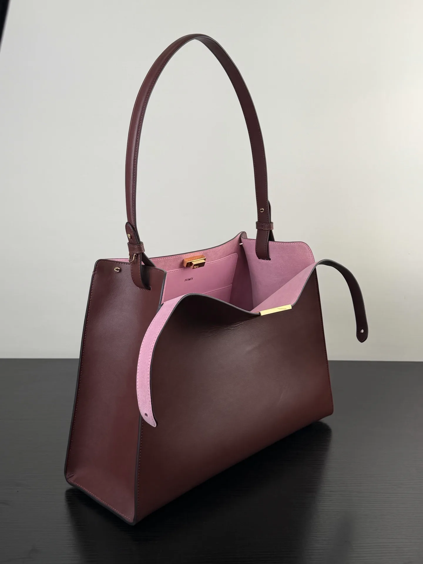 Women's Classic Handbags FENDI 17901902