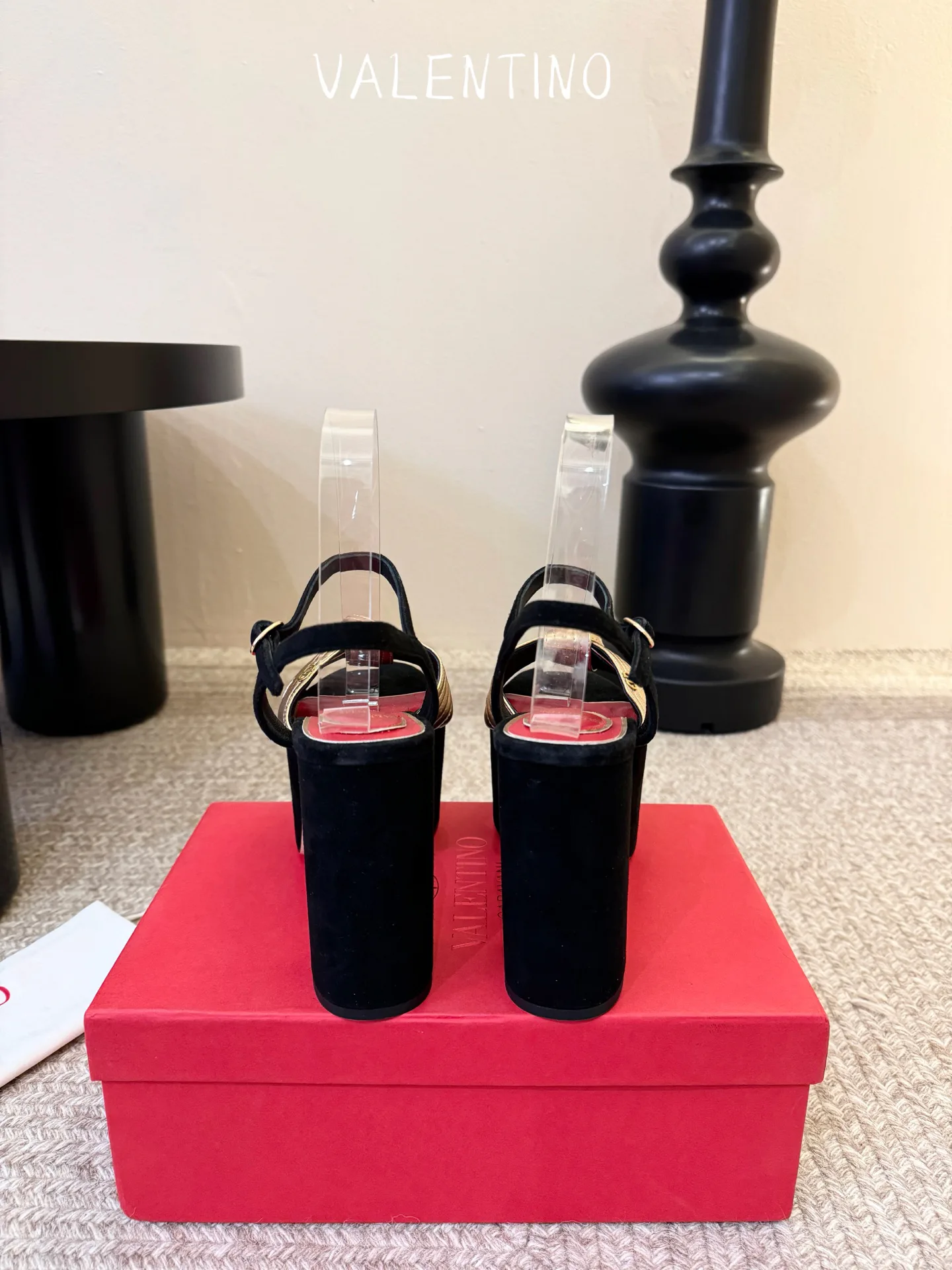 Women's Open-Toe Sandals VALENTINO 17396963