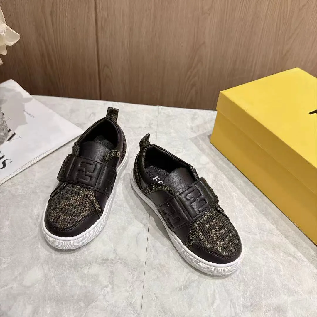 Men's Sneakers FENDI 18078340