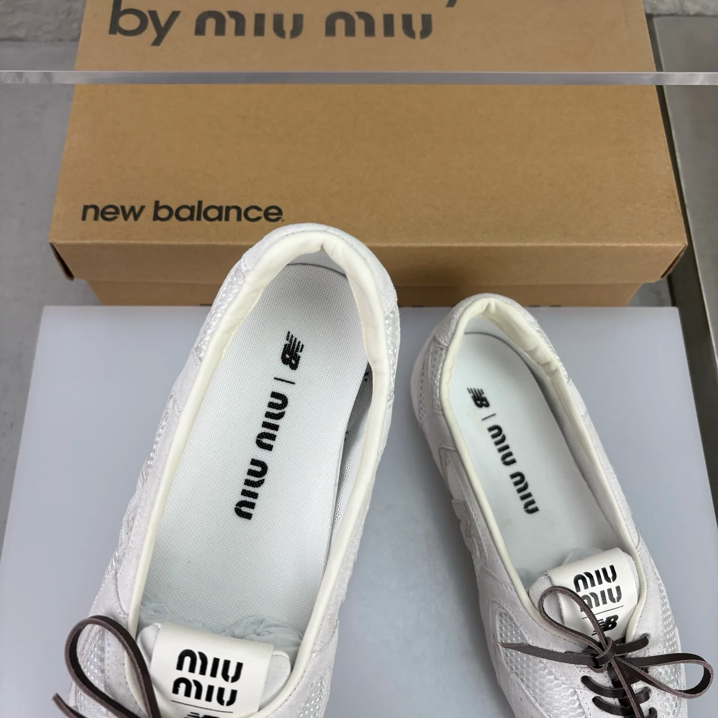 Women's Sneakers MIU MIU 18351575