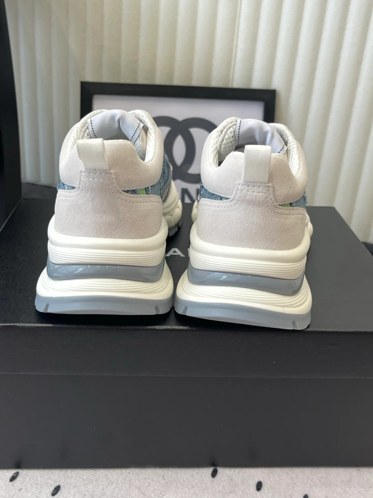 Women's Sneakers CHANEL 17769665