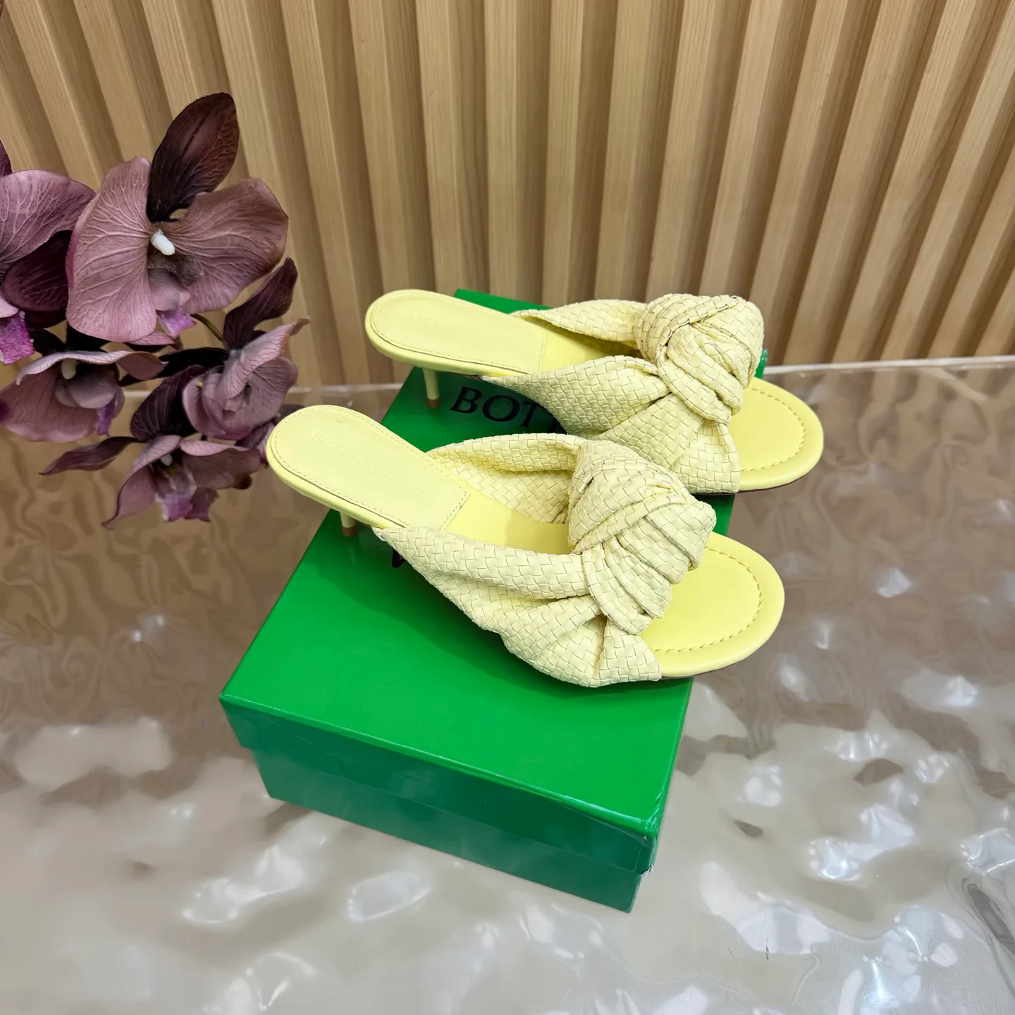 Women's Mules And Clogs BOTTEGA VENETA 17864811
