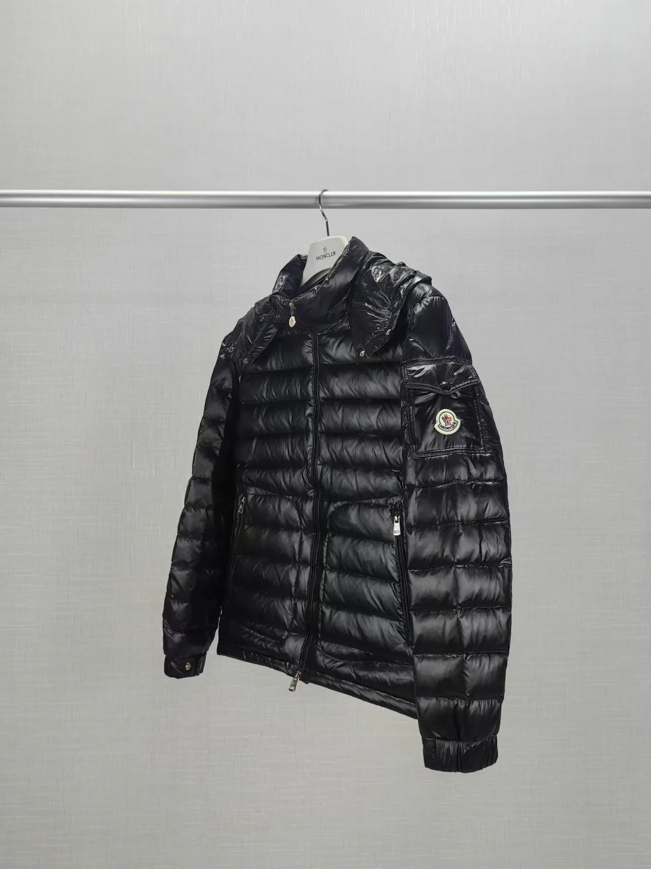 Women's Jackets And Down Jackets MONCLER 18098785