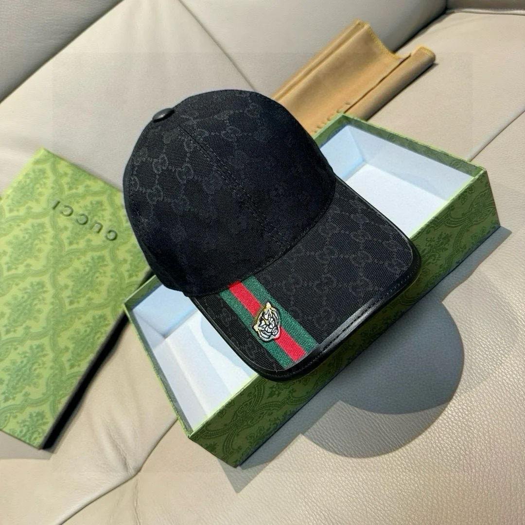 Hats GUCCI 17604855