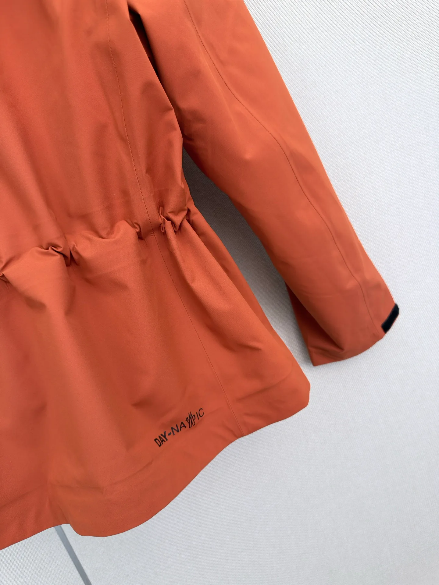 Women's Jackets And Down Jackets MONCLER 18501659
