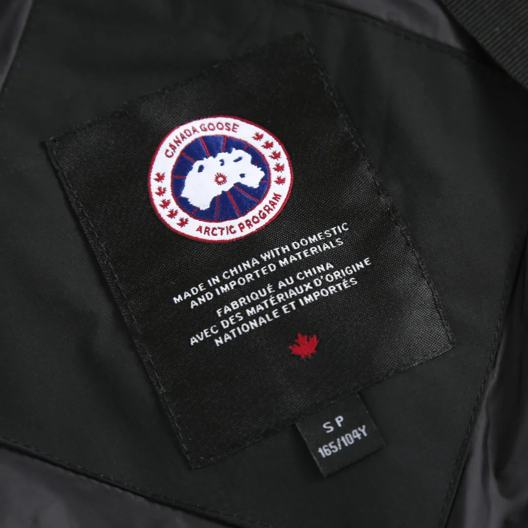 Women's Jackets And Down Jackets CANADA GOOSE 17883625