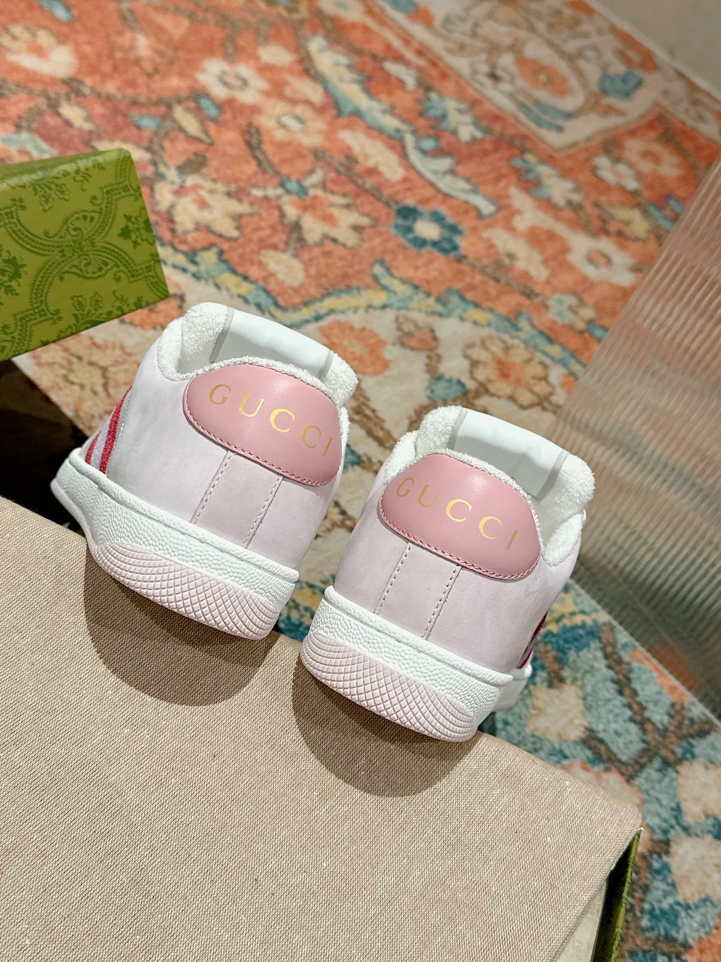 Women's Sneakers GUCCI 17956690