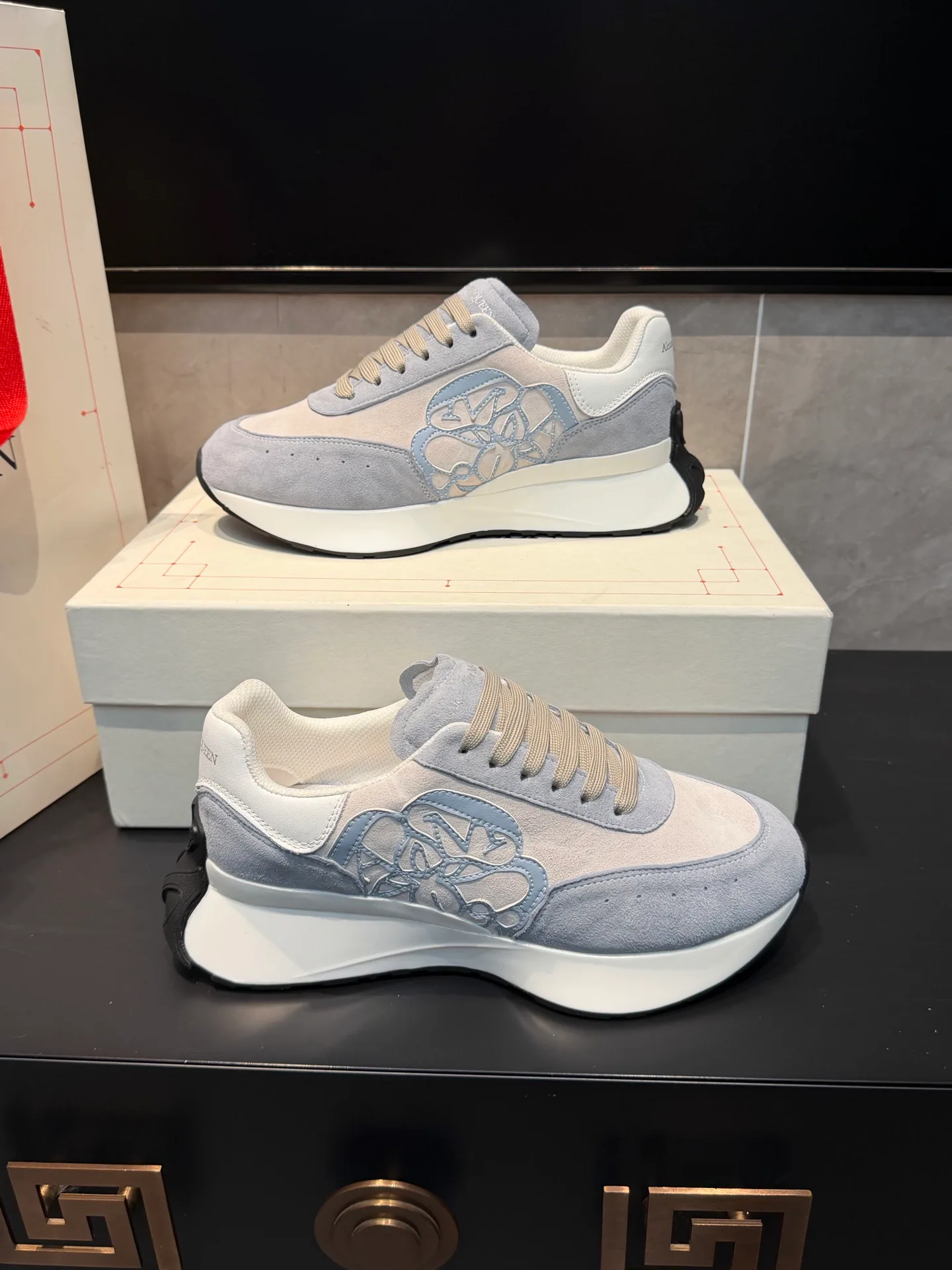 Women's Sneakers ALEXANDER MCQUEEN 18363892