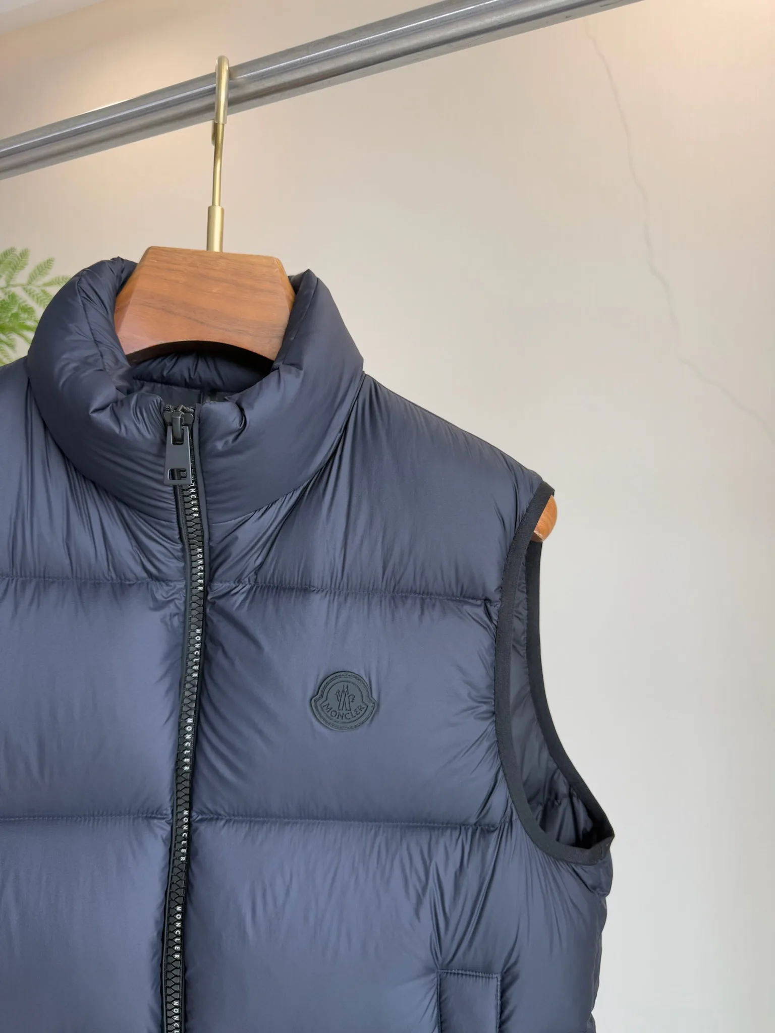 Men's Vests MONCLER 18355817