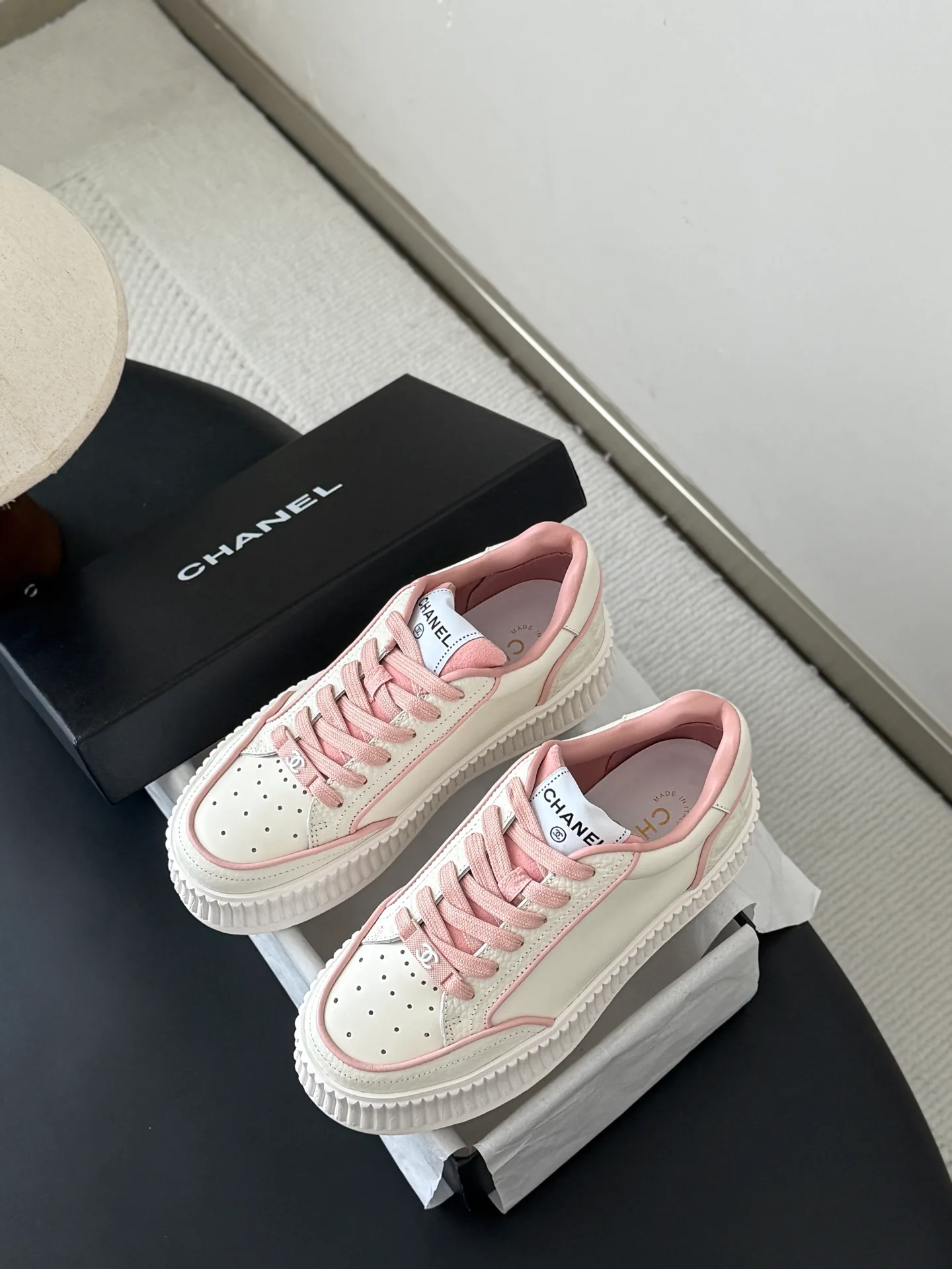 Women's Sneakers CHANEL 17364643