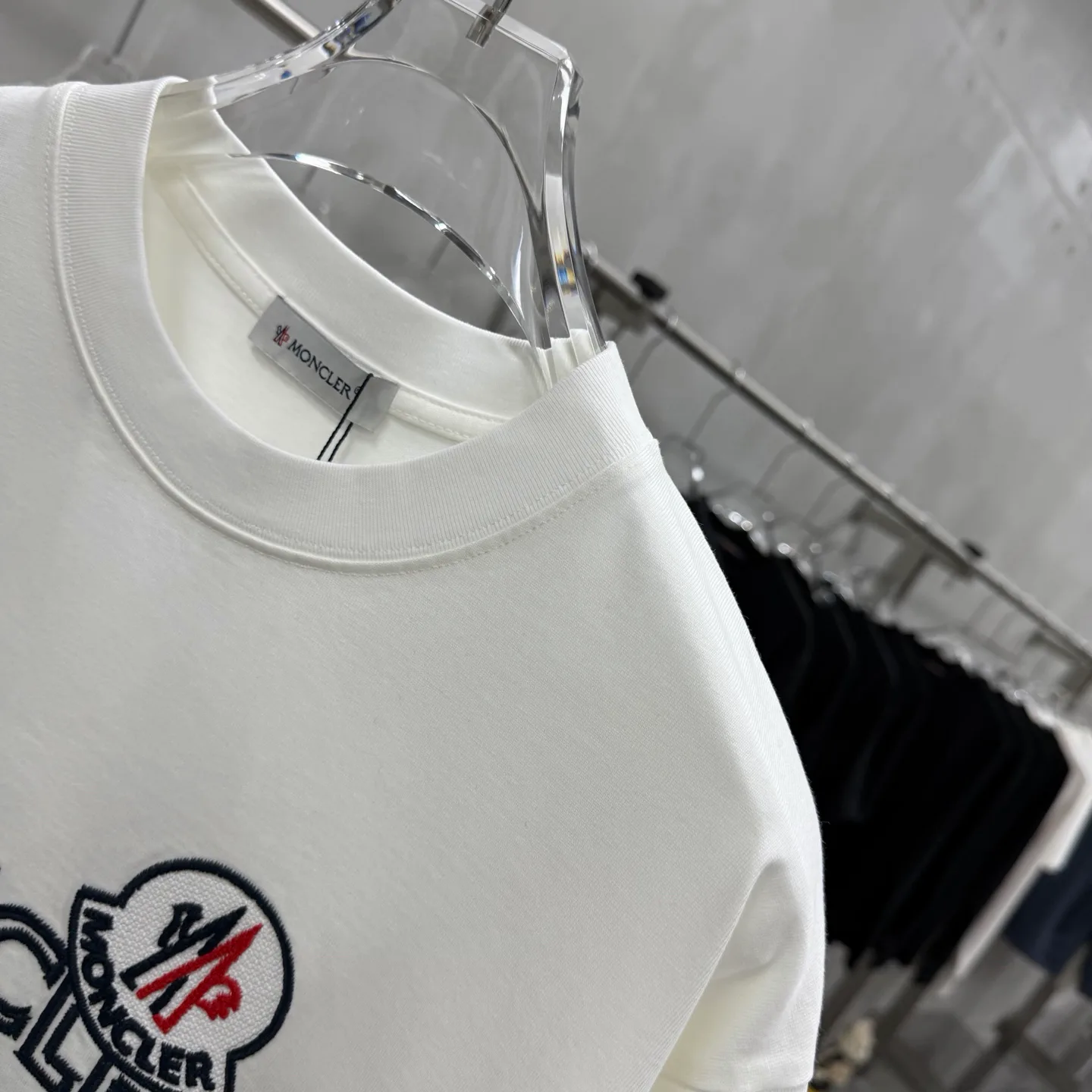 Men's T-Shirts MONCLER 18368631