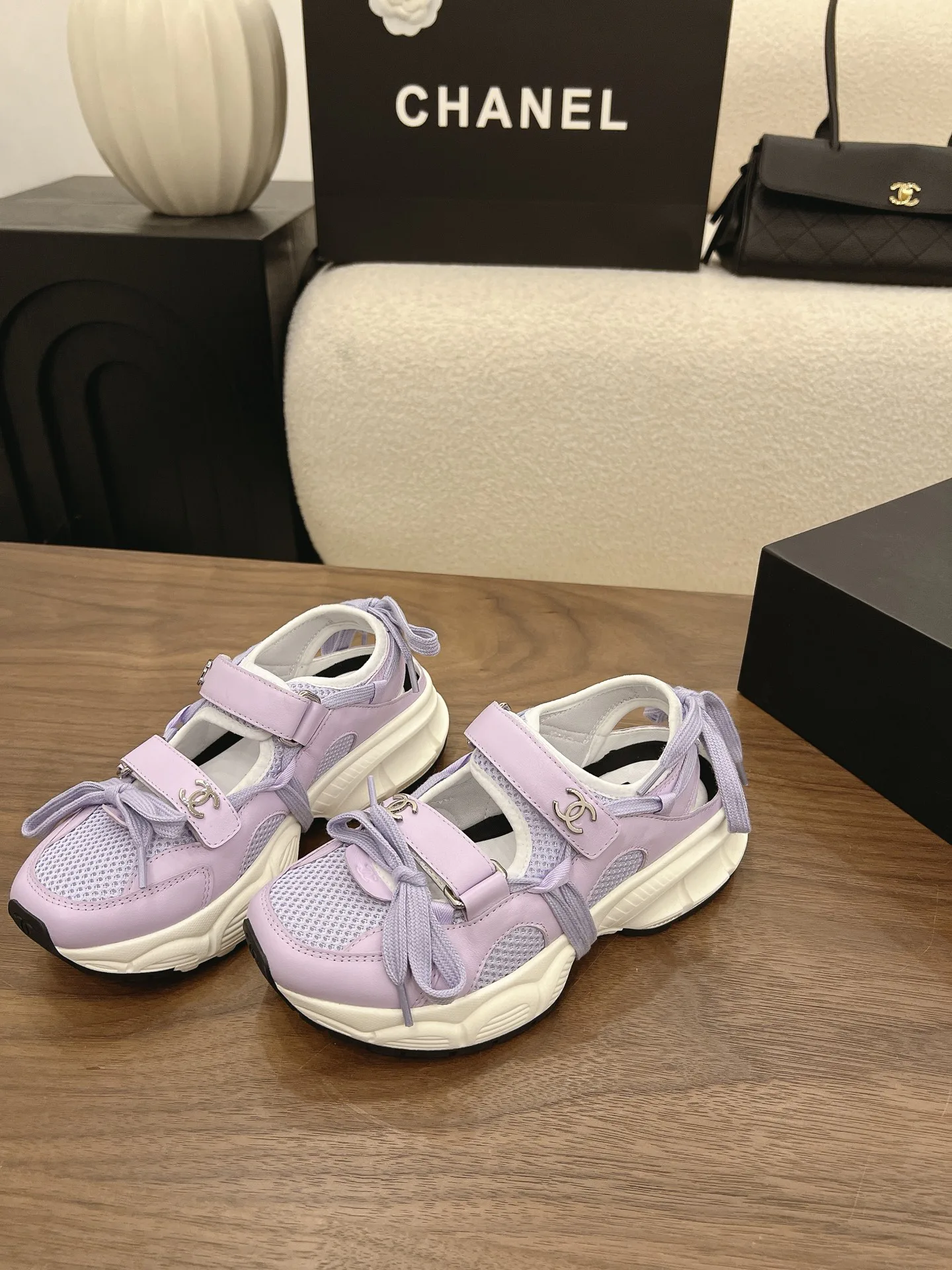 Women's Sneakers CHANEL 17077248