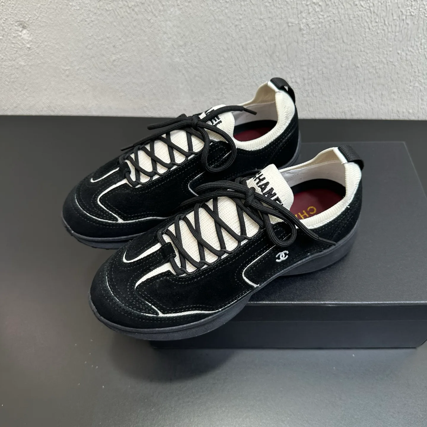 Women's Sneakers CHANEL 17934451