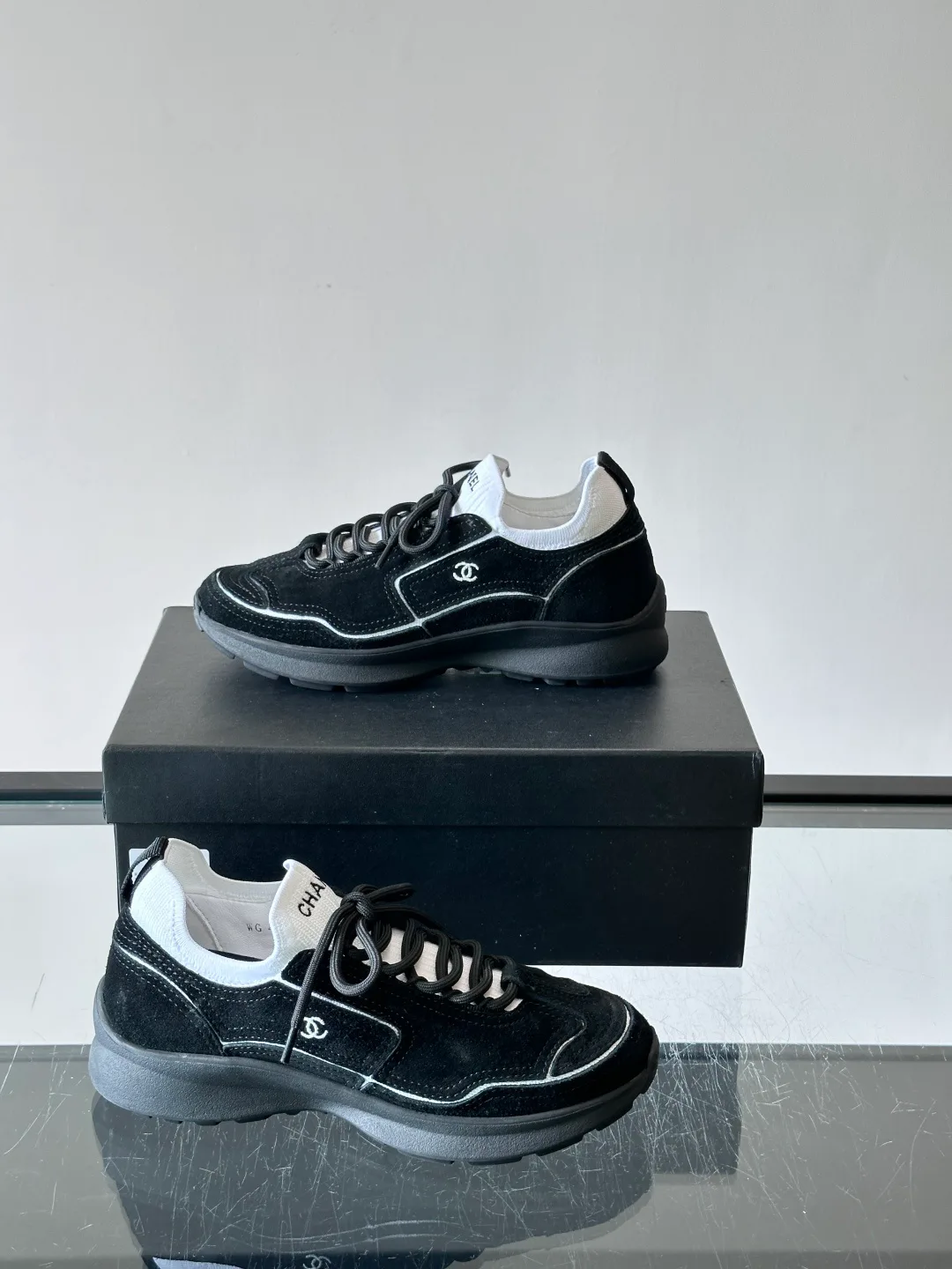 Women's Sneakers CHANEL 18079224