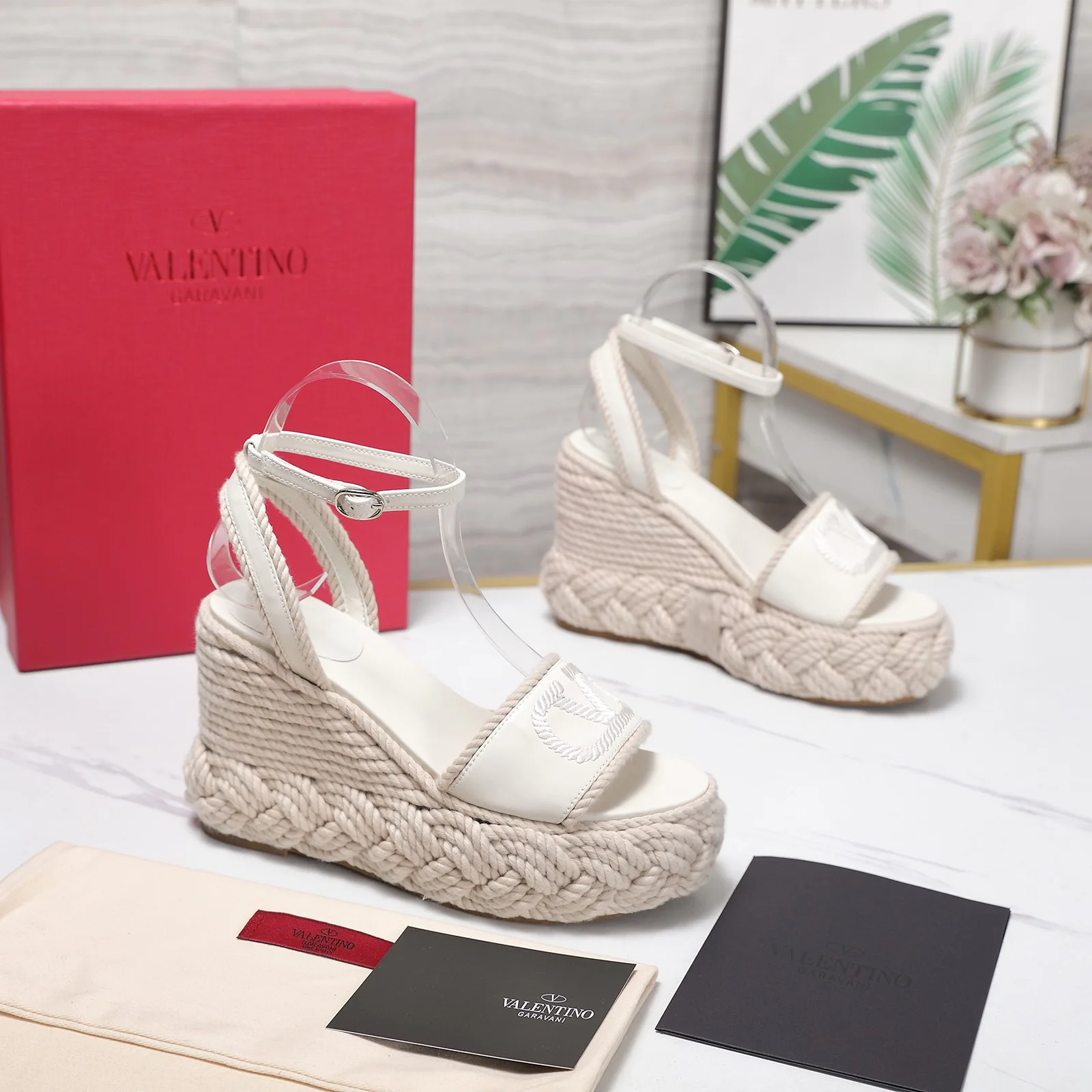 Women's Open-Toe Sandals VALENTINO 17371716