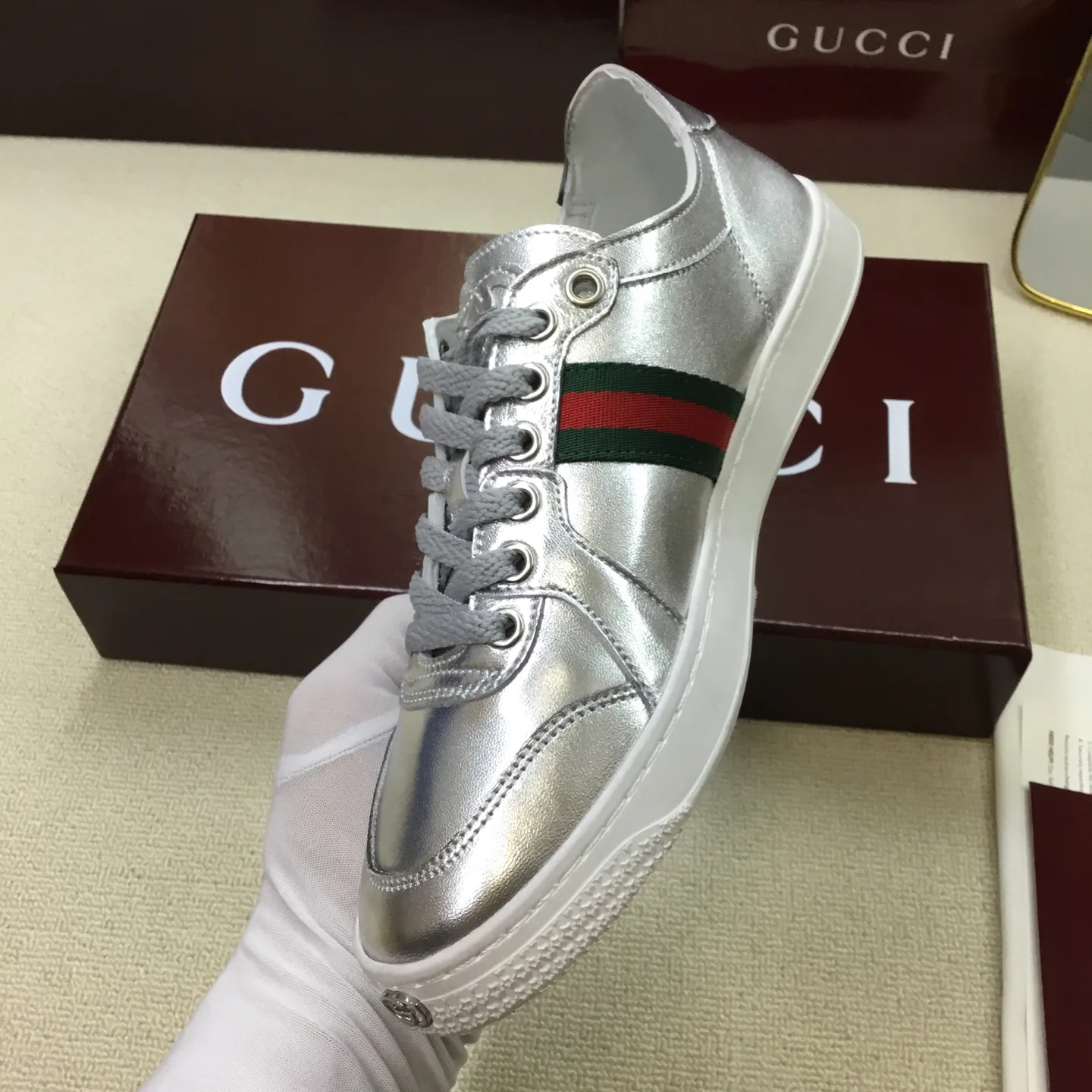 Women's Sneakers GUCCI 16893685
