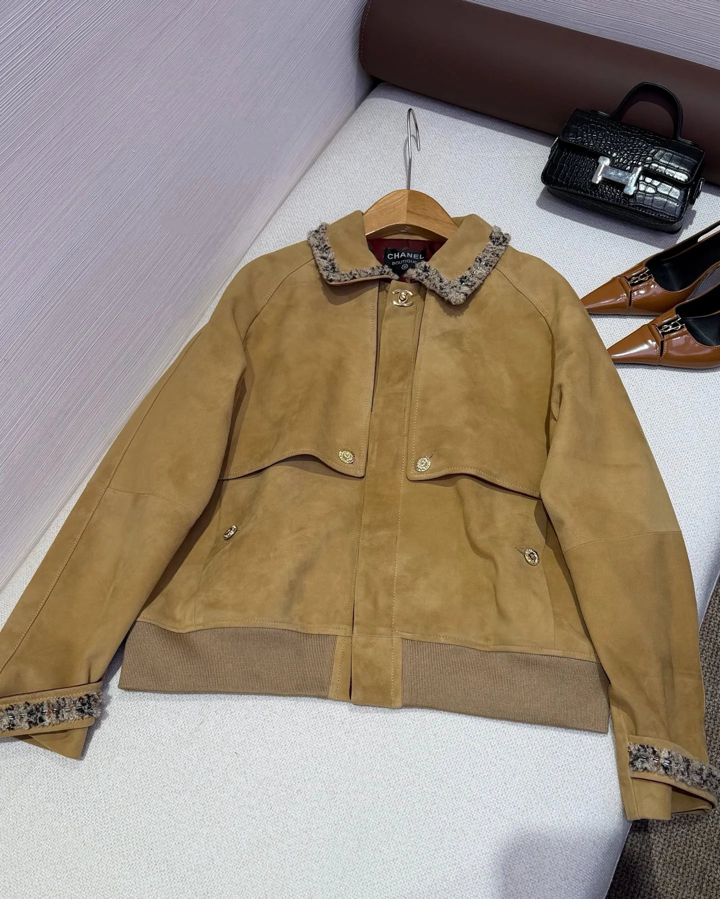 Women's Leather Jackets And Sheepskin Coats CHANEL 18487283