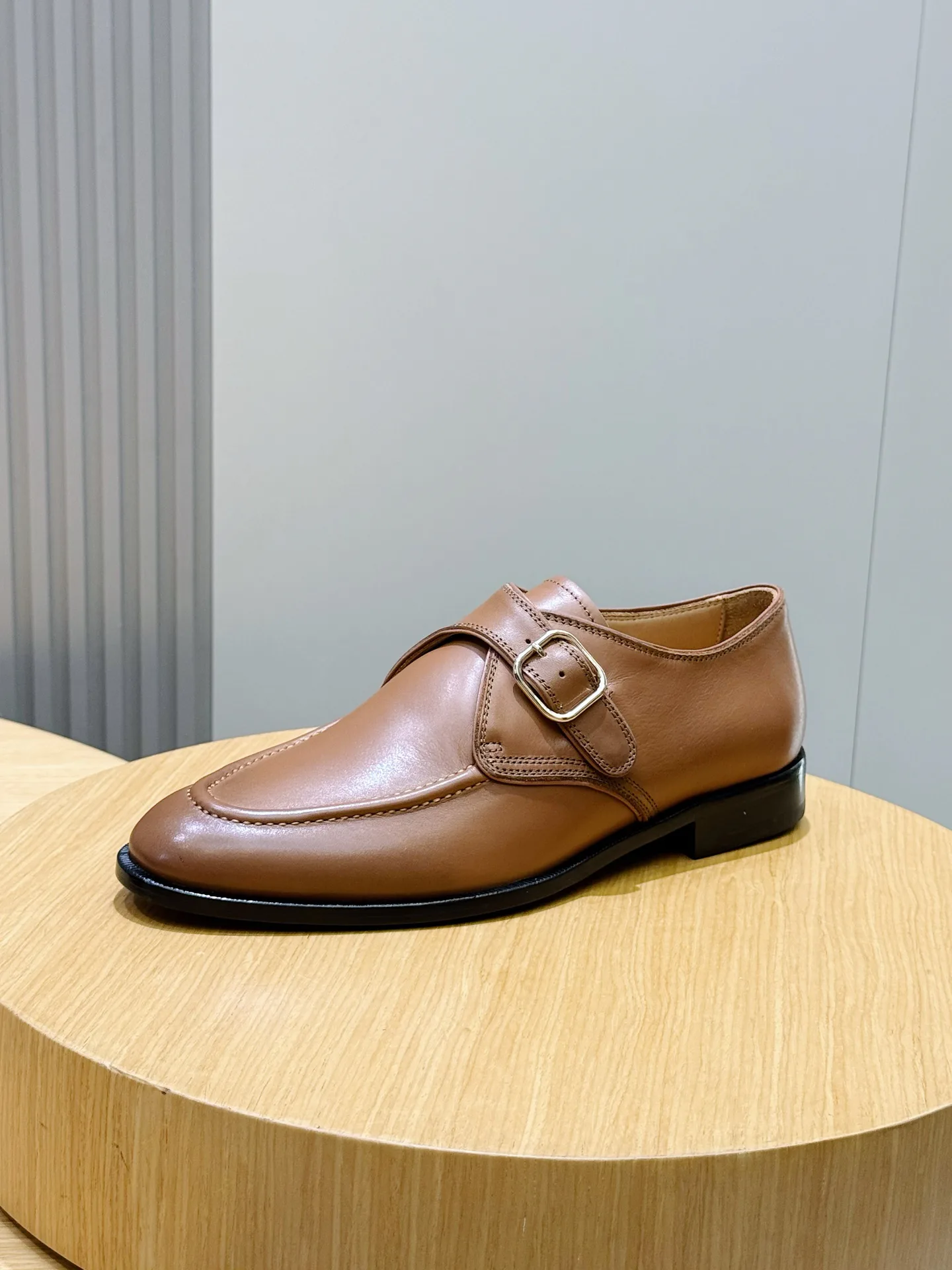 Men's Loafers And Dress Shoes LORO PIANA 17227905