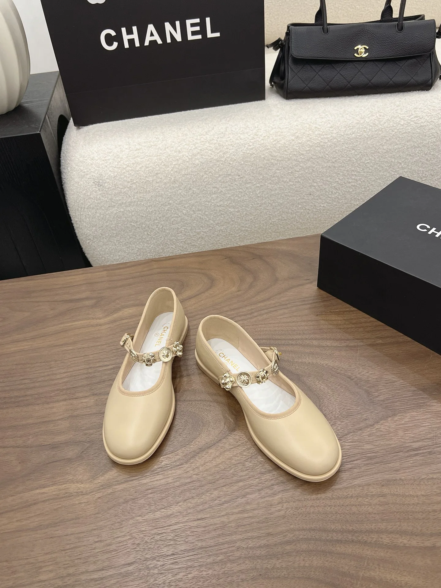 Women's Heels CHANEL 17303650