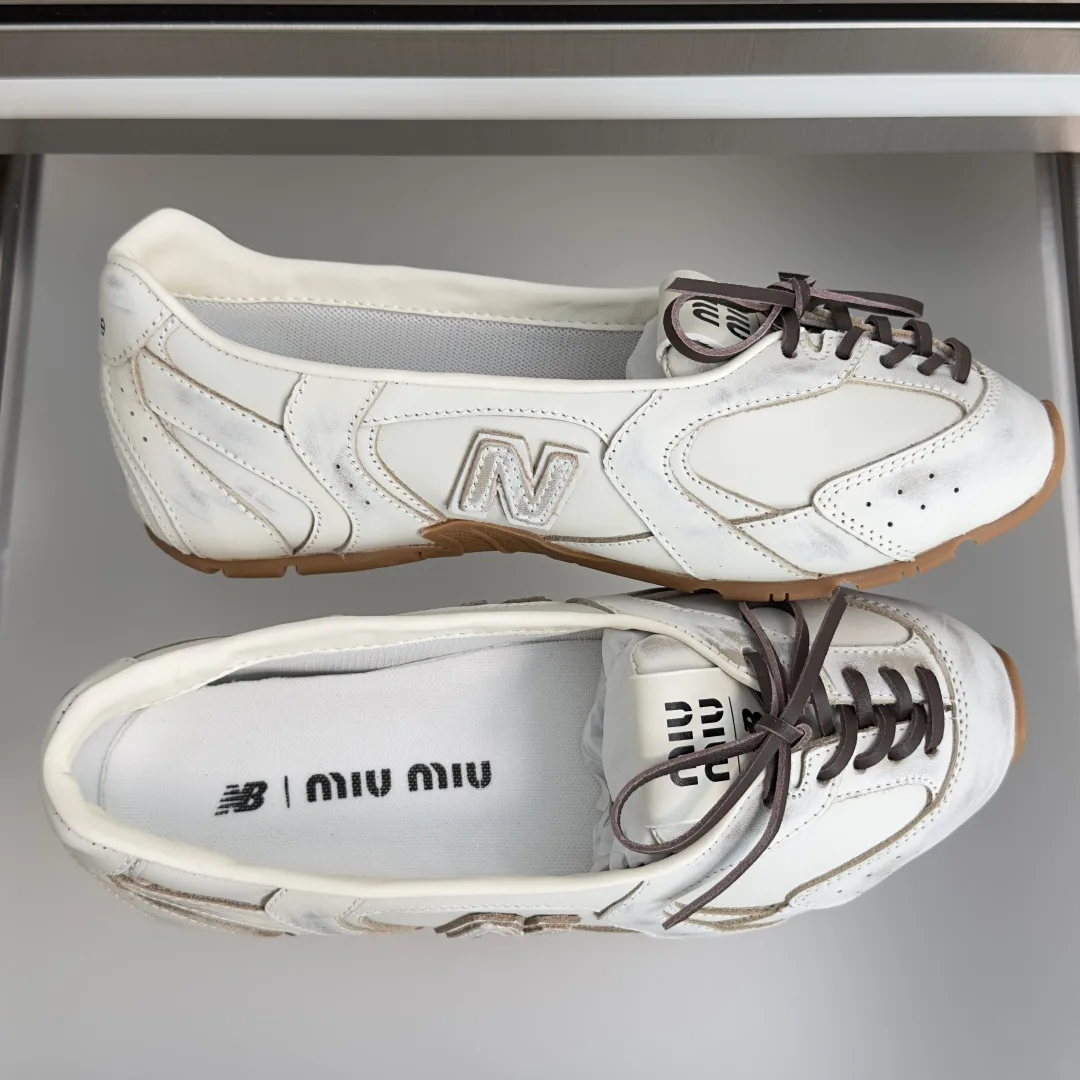 Women's Sneakers MIU MIU 17950437