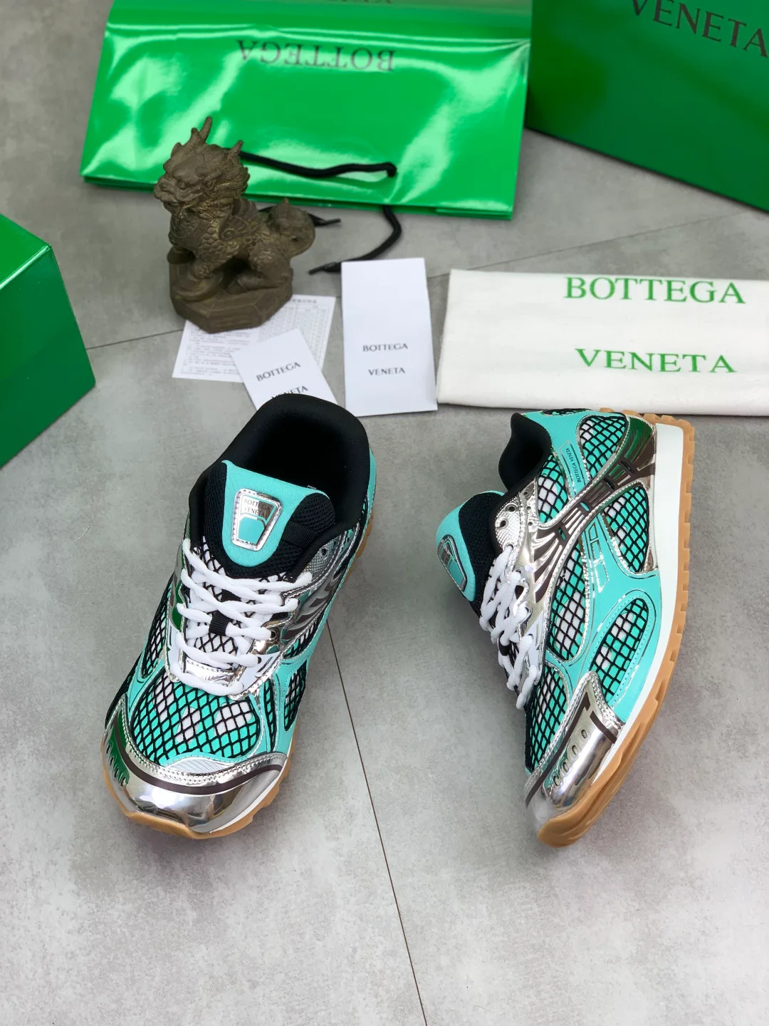 Women's Sneakers BOTTEGA VENETA 18365171