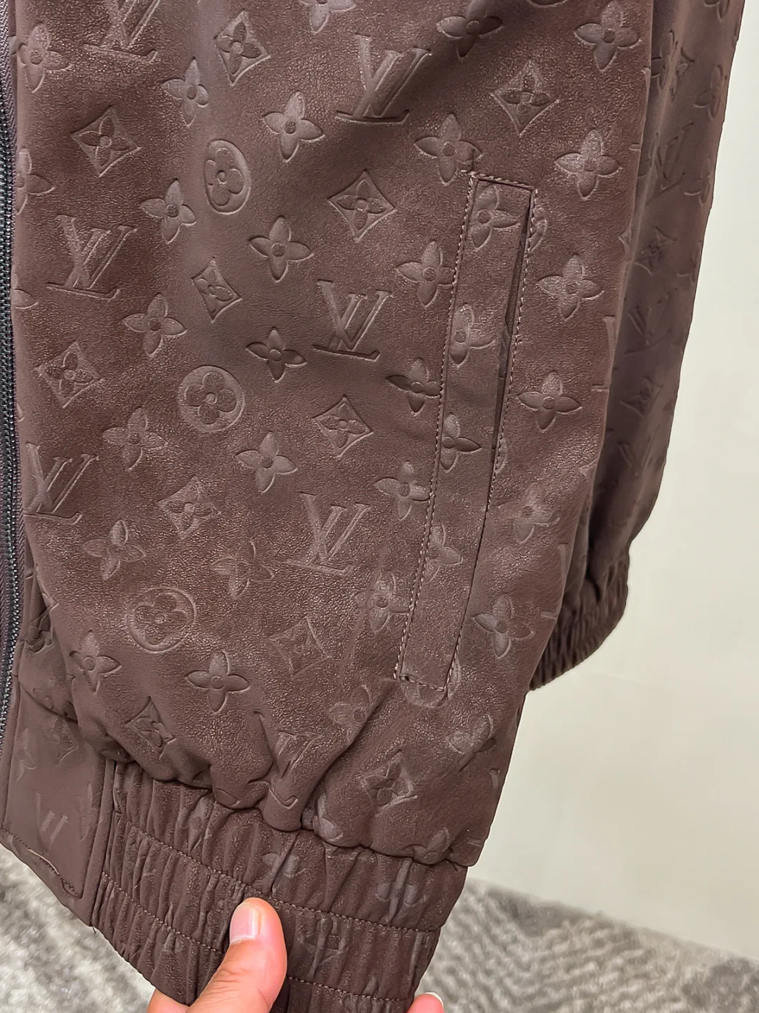 Men's Jackets And Down Jackets LOUIS VUITTON 18499108