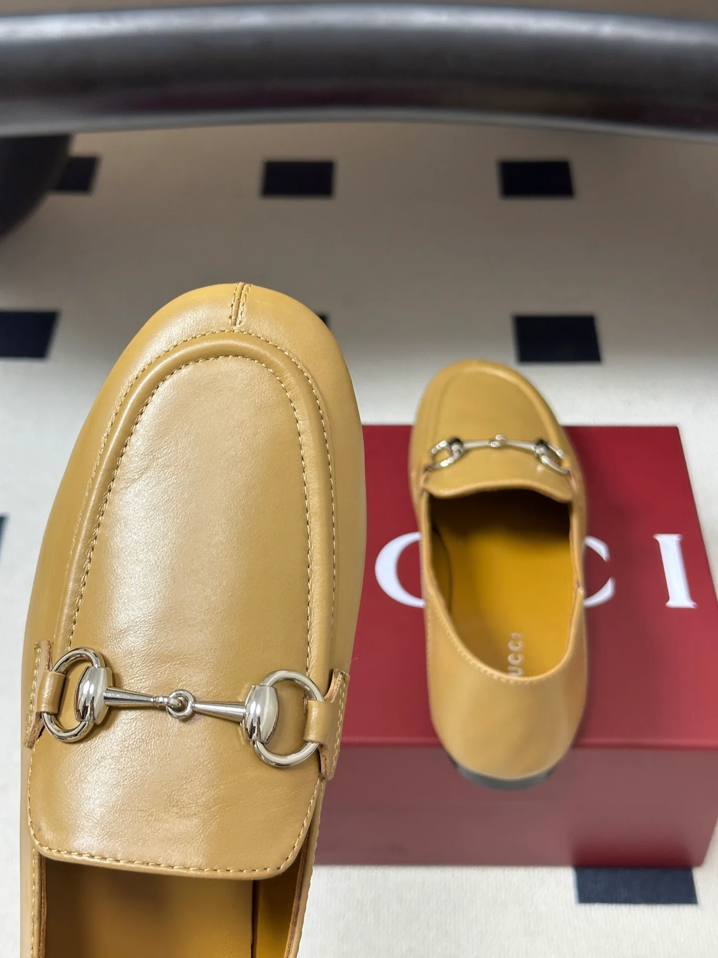 Women's Loafers And Moccasins GUCCI 18049746